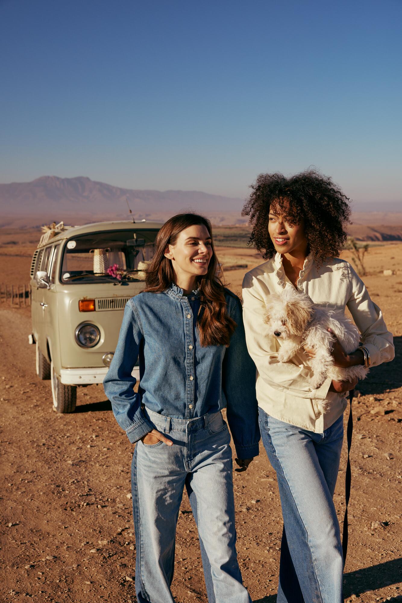 Cette blouse en jean à col volant ? Une vraie pépite.