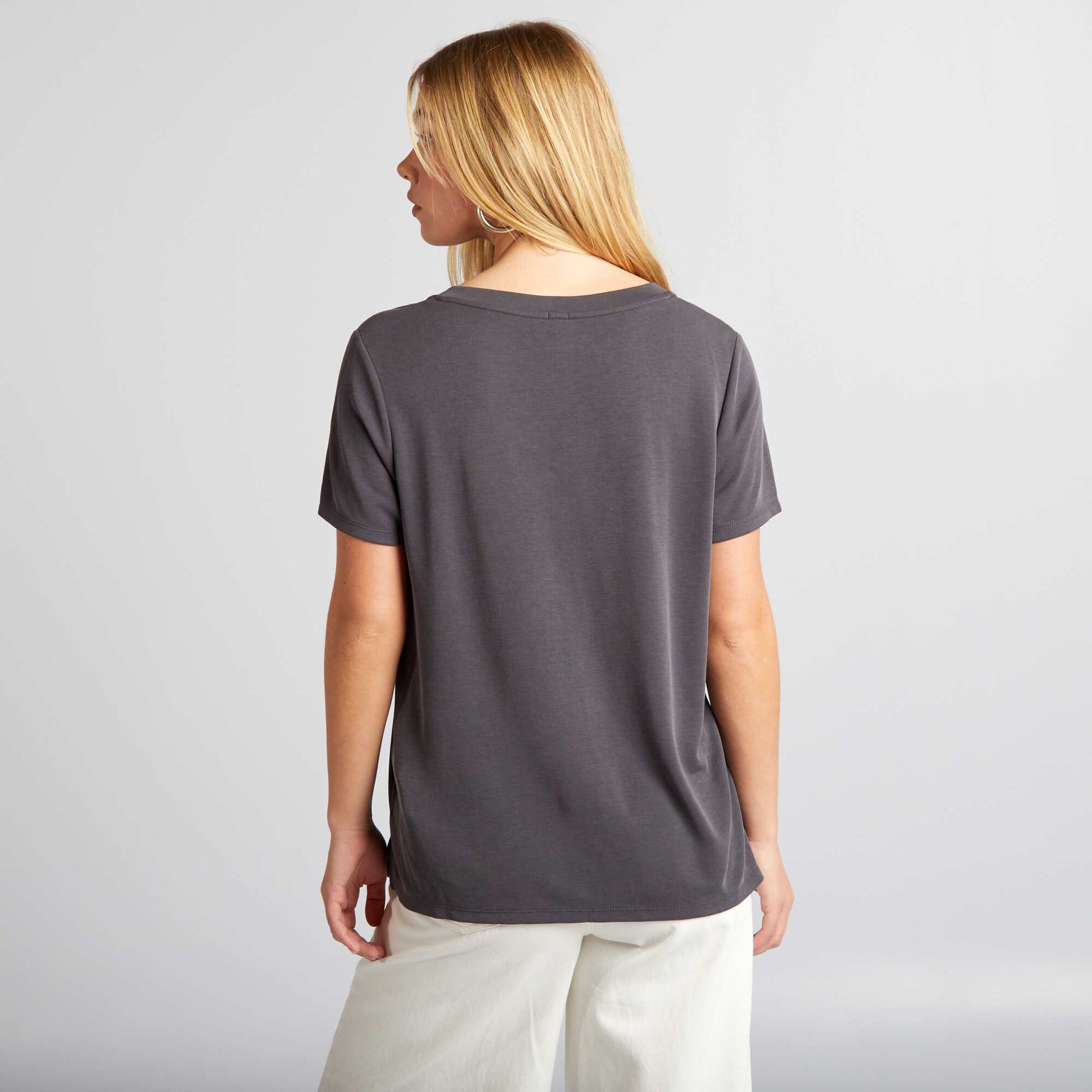 T-shirt stretch à col V NOIR