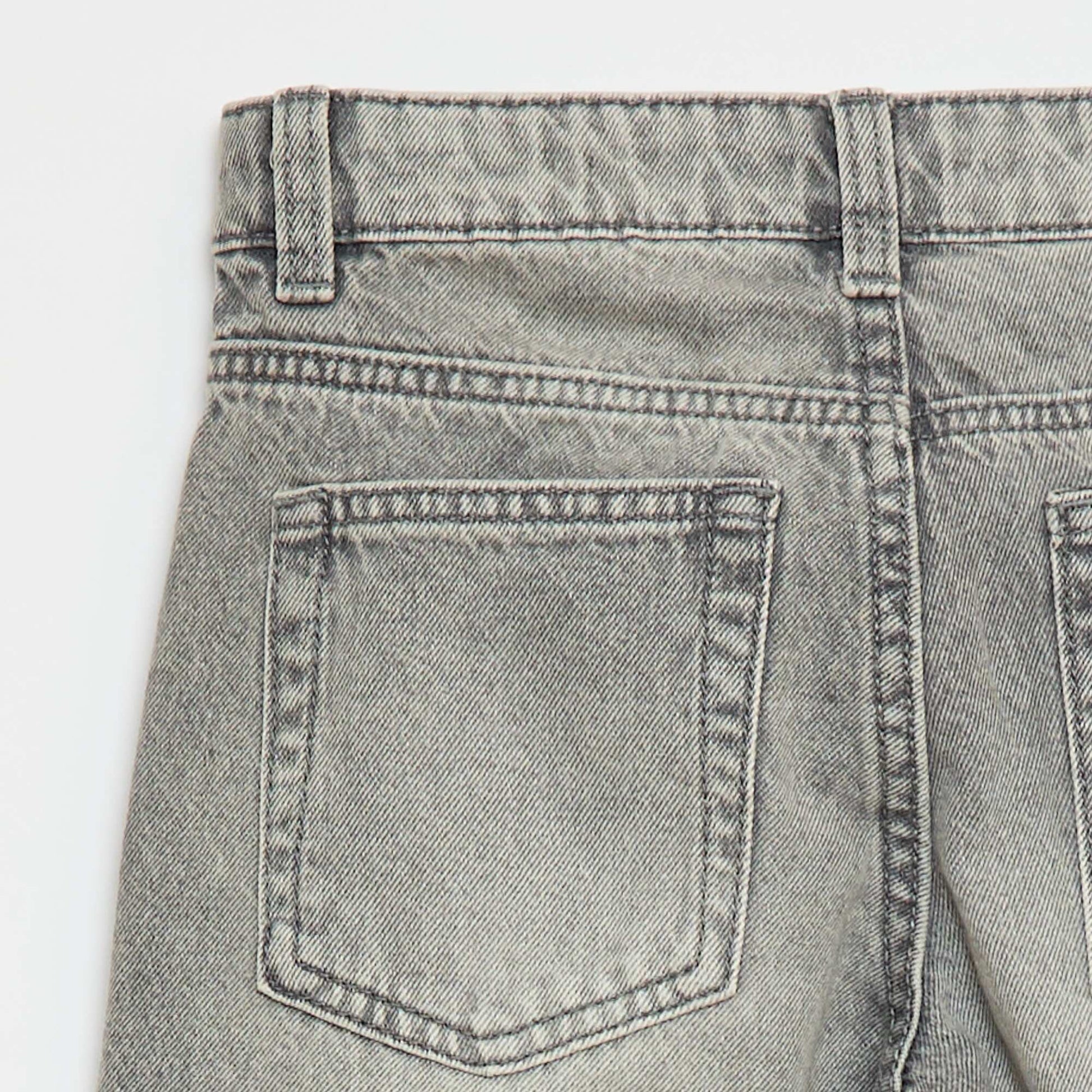 Jean droit à 5 poches GRIS