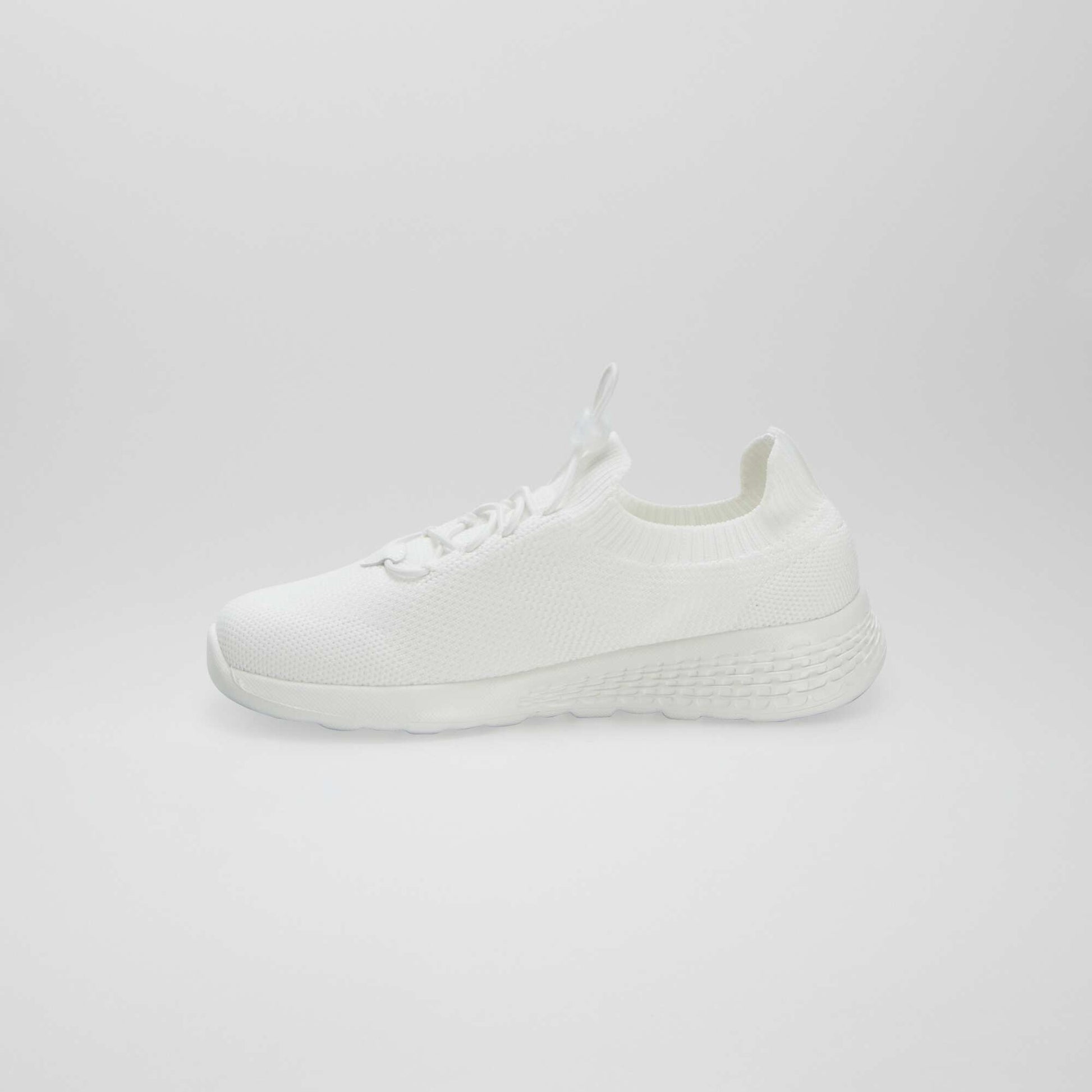 Baskets type running BLANC