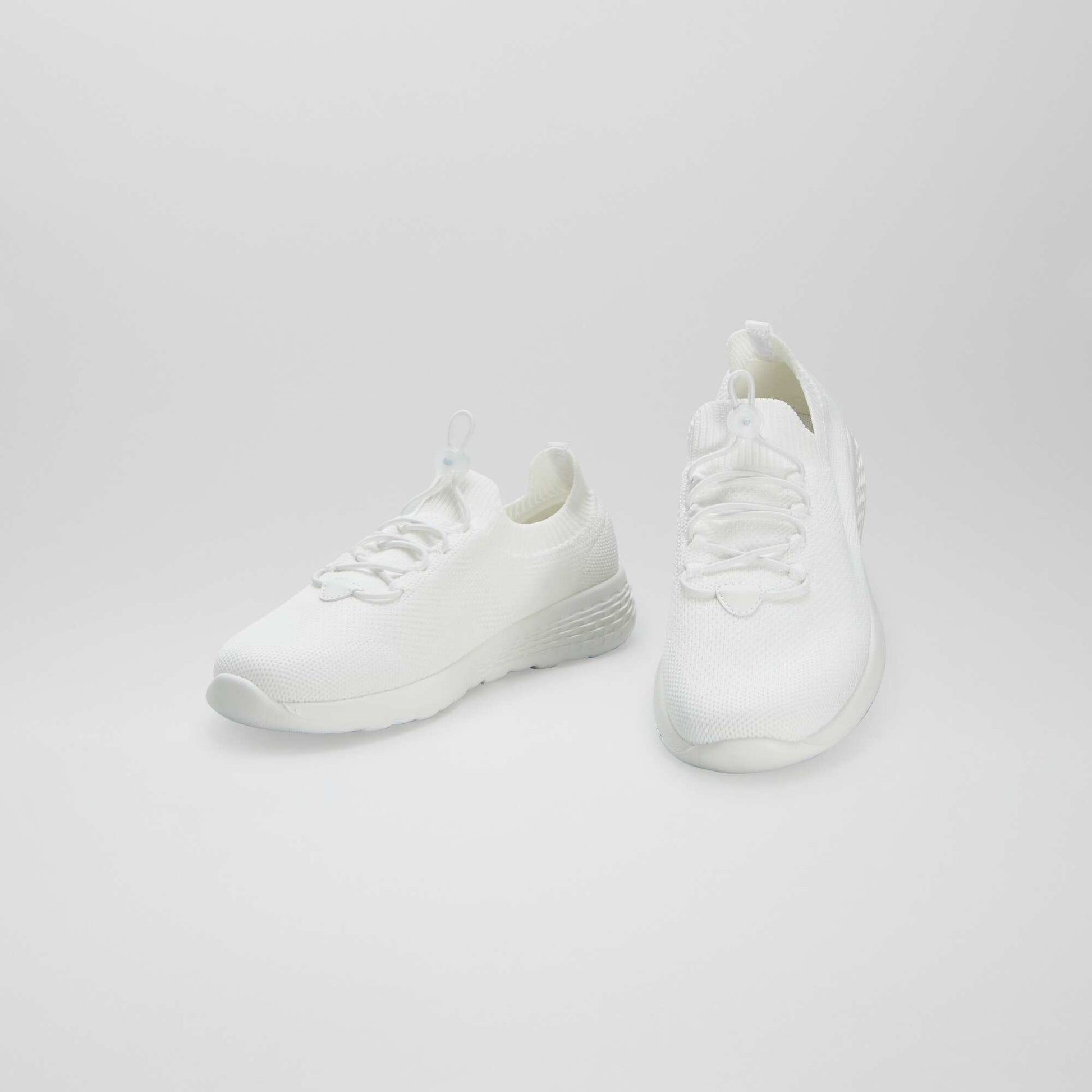 Baskets type running BLANC
