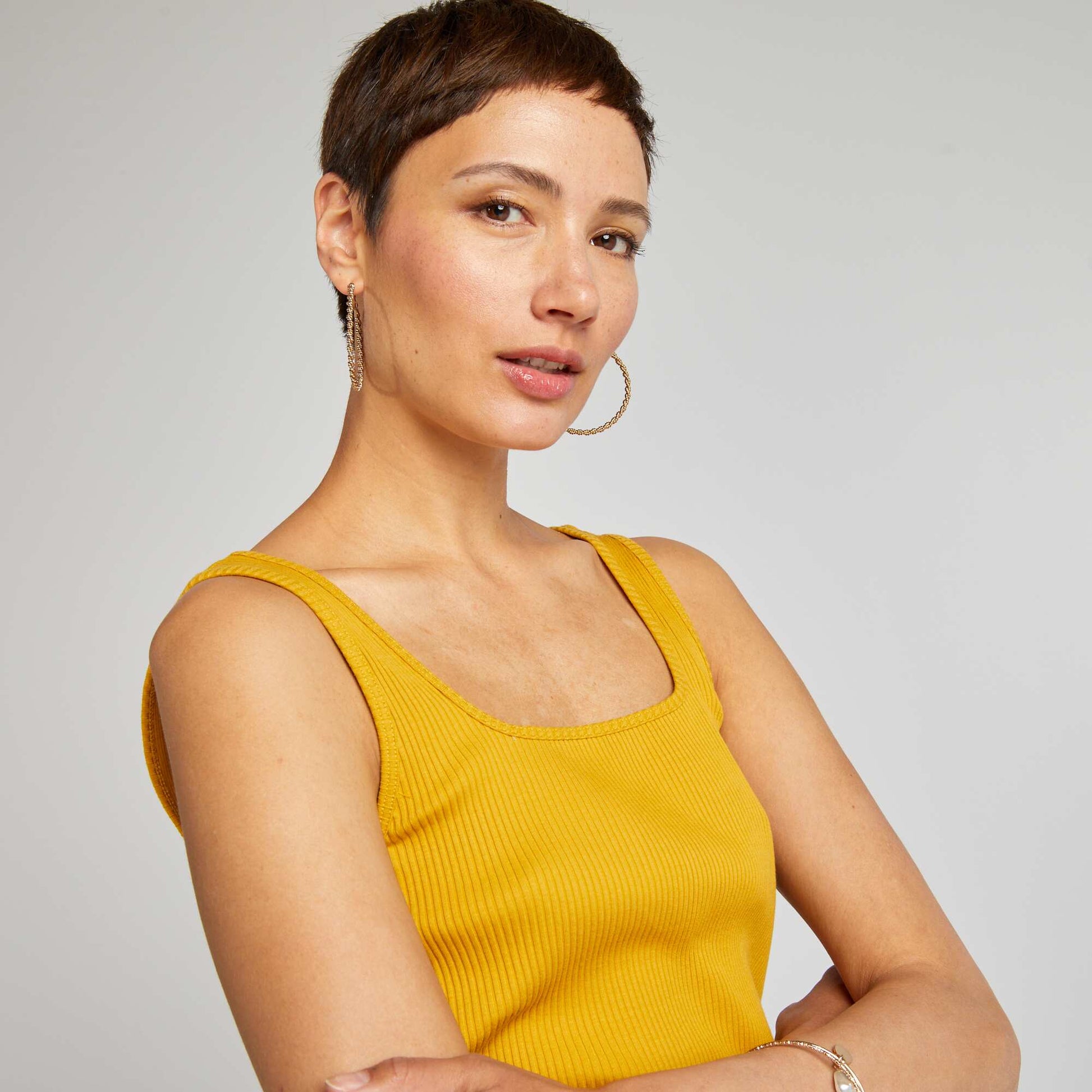 Débardeur côtelé avec col carré JAUNE