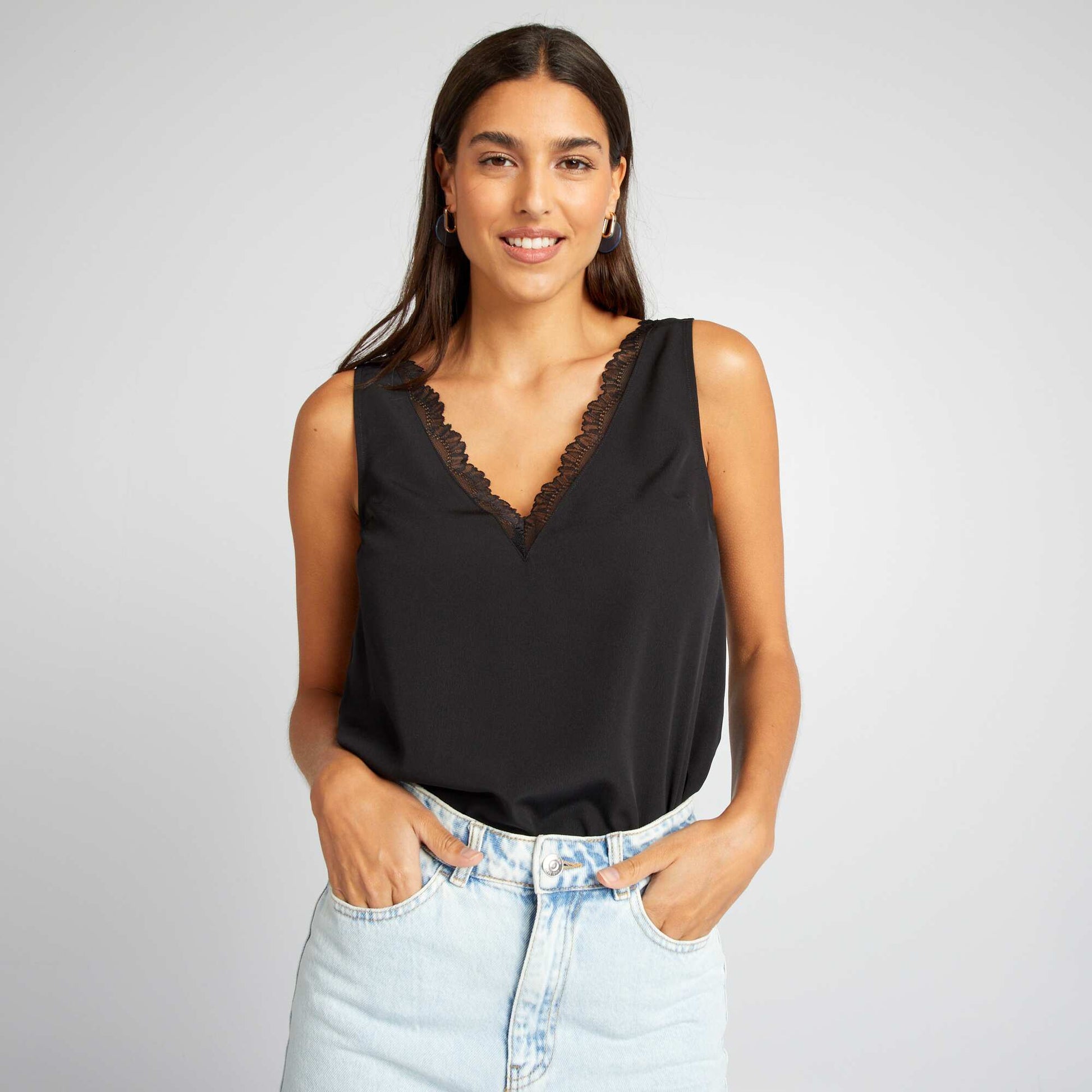 Blouse sans manches avec col en dentelle NOIR