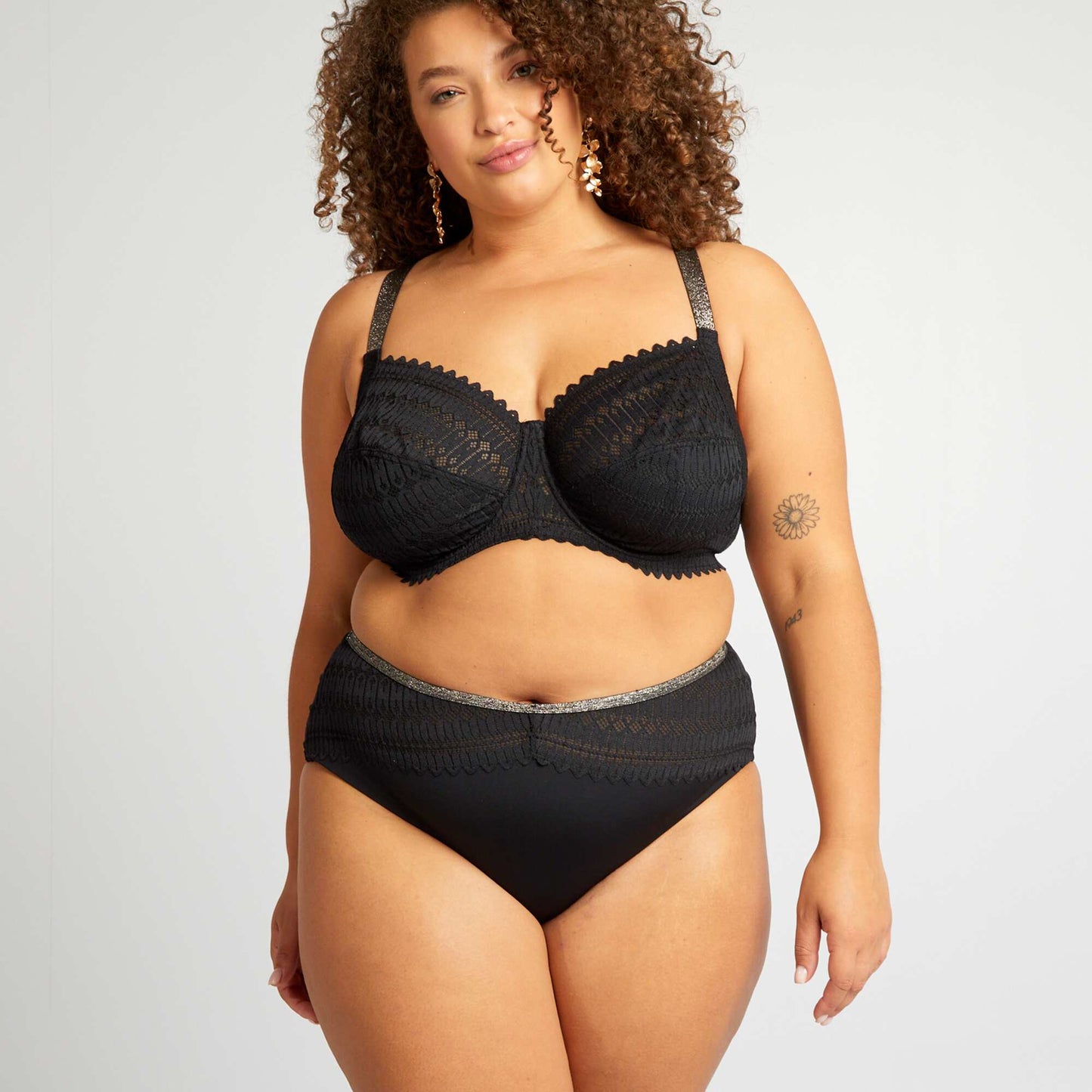 Culotte en microfibre et dentelle NOIR
