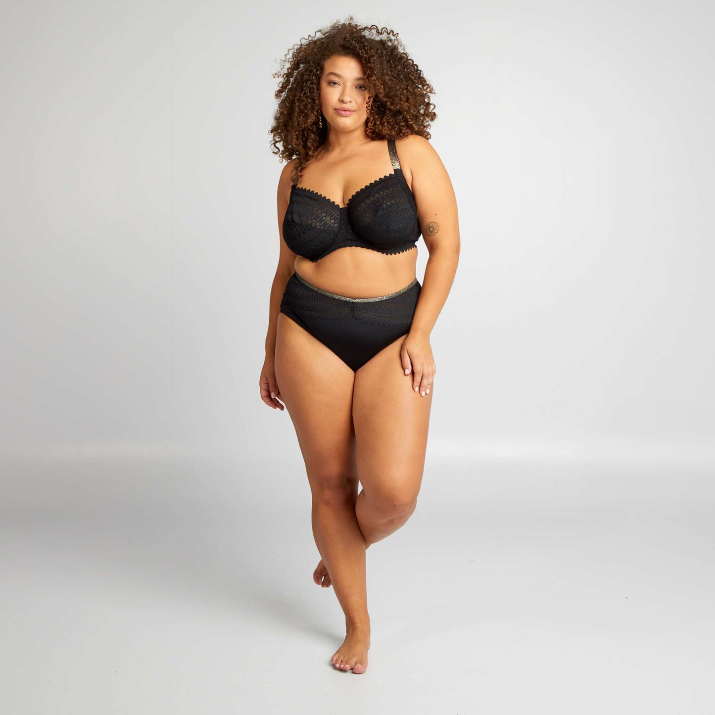 Culotte en microfibre et dentelle NOIR
