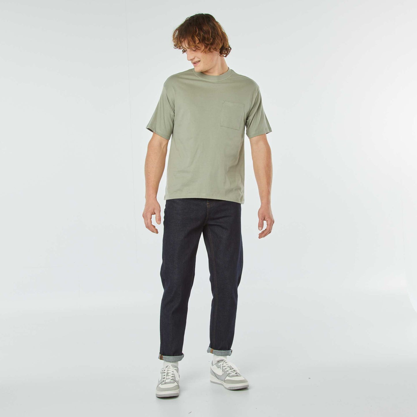 T-shirt uni avec poche poitrine VERT