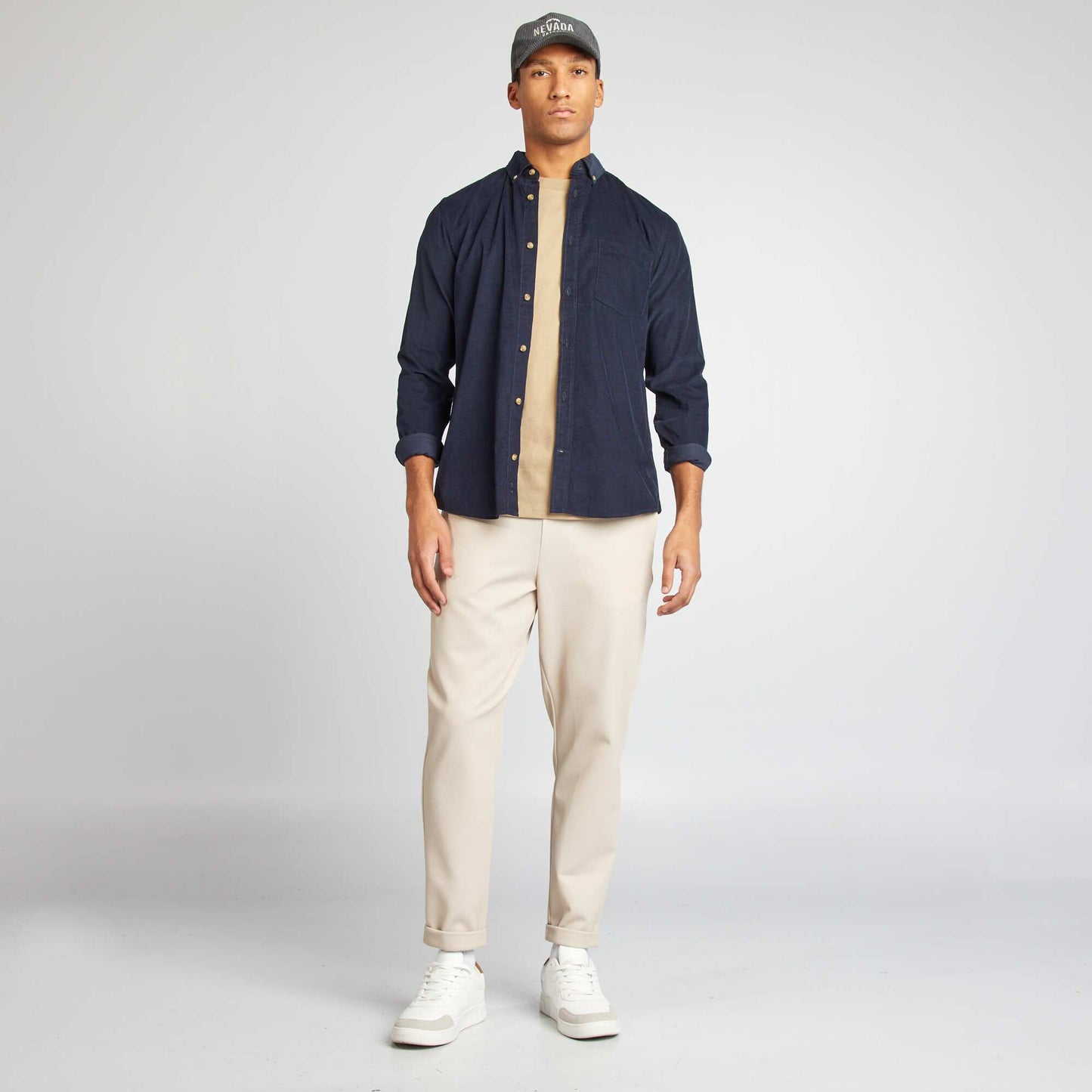 T-shirt uni avec poche poitrine BEIGE