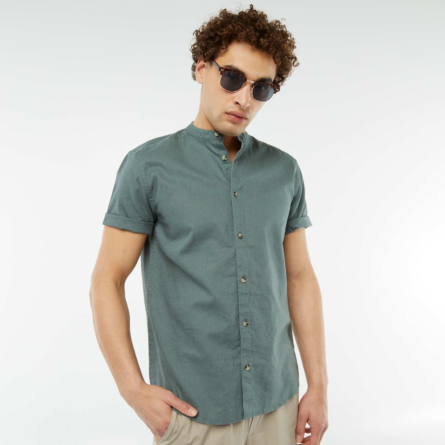 Chemise unie manches courtes col mao VERT