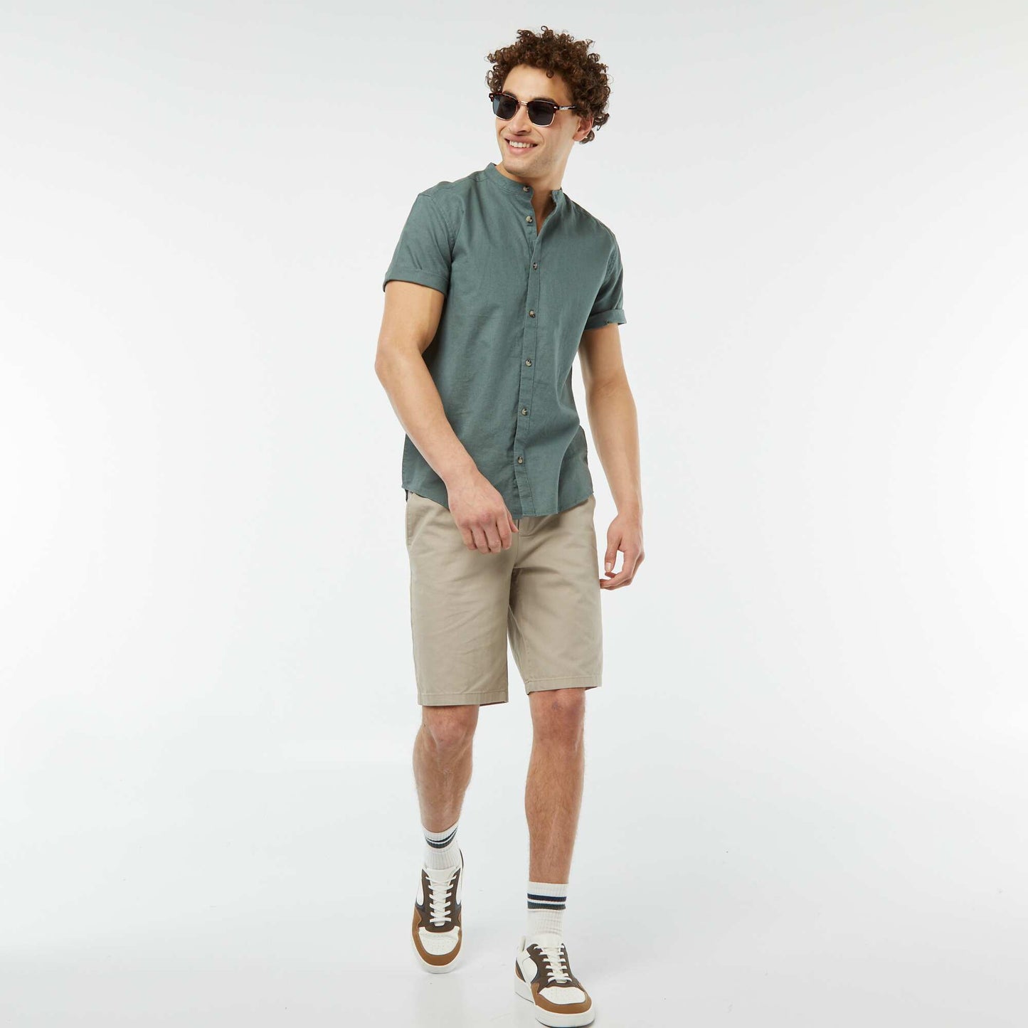 Chemise unie manches courtes col mao VERT