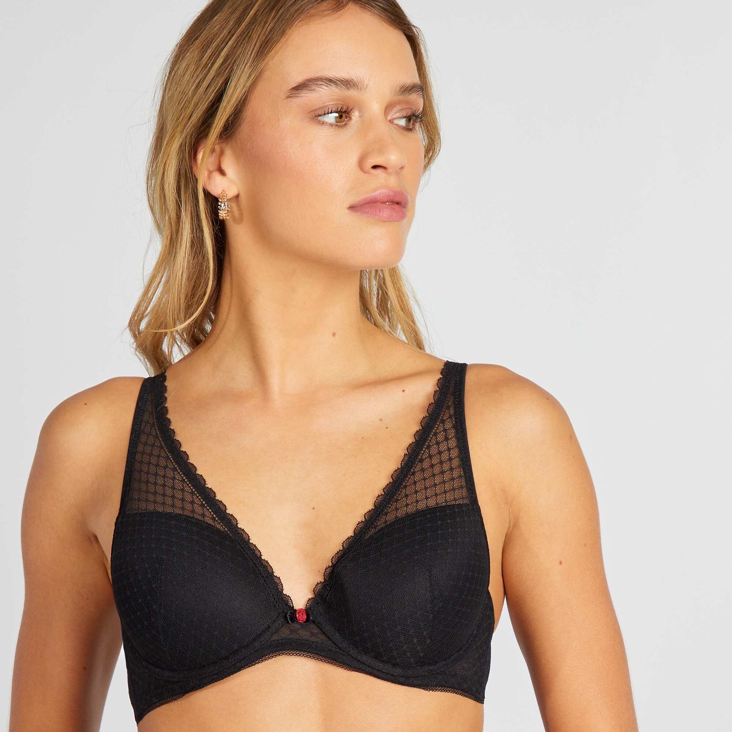 Soutien-gorge en dentelle effet foulard NOIR
