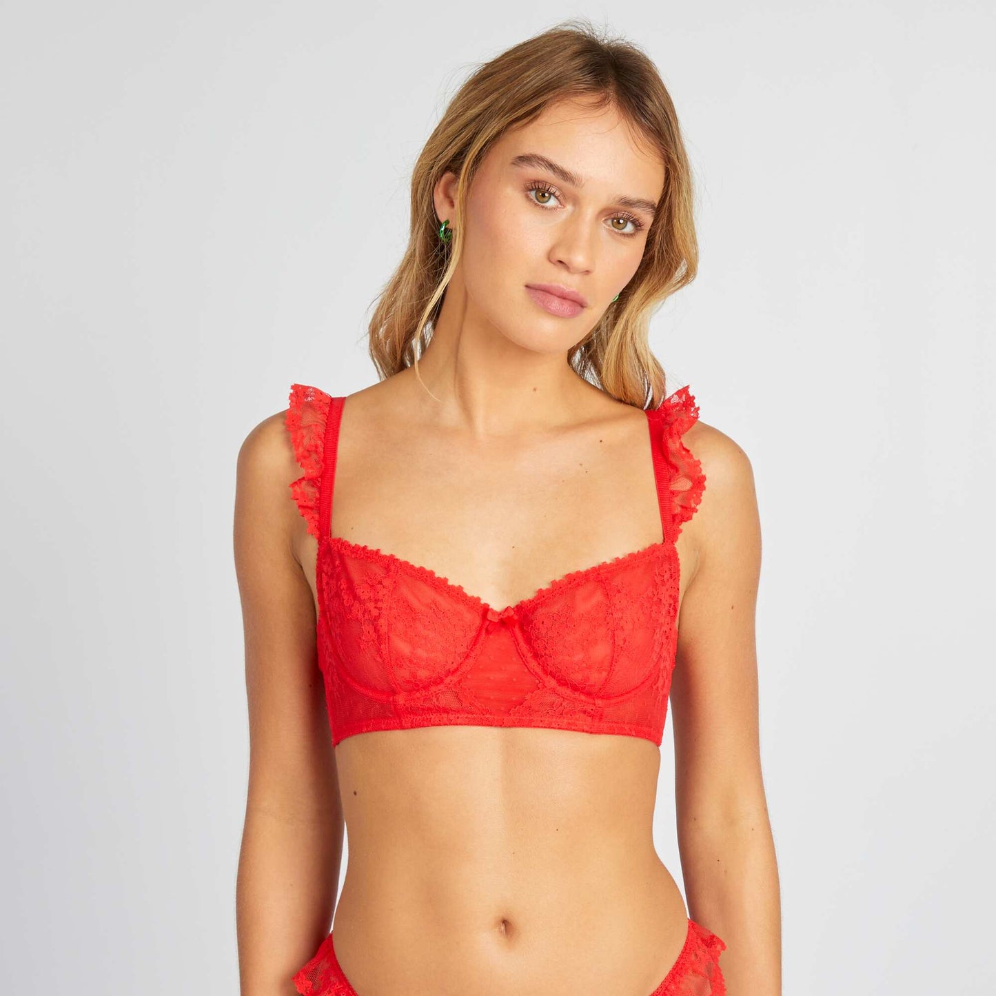 Soutien-gorge corbeille en dentelle ROUGE