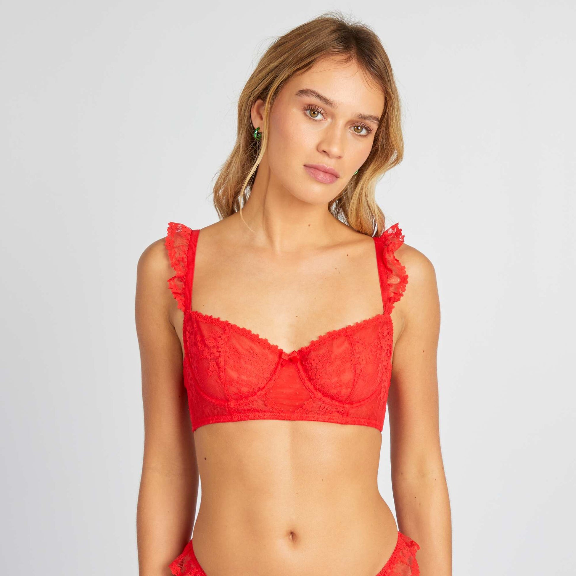 Soutien-gorge corbeille en dentelle ROUGE