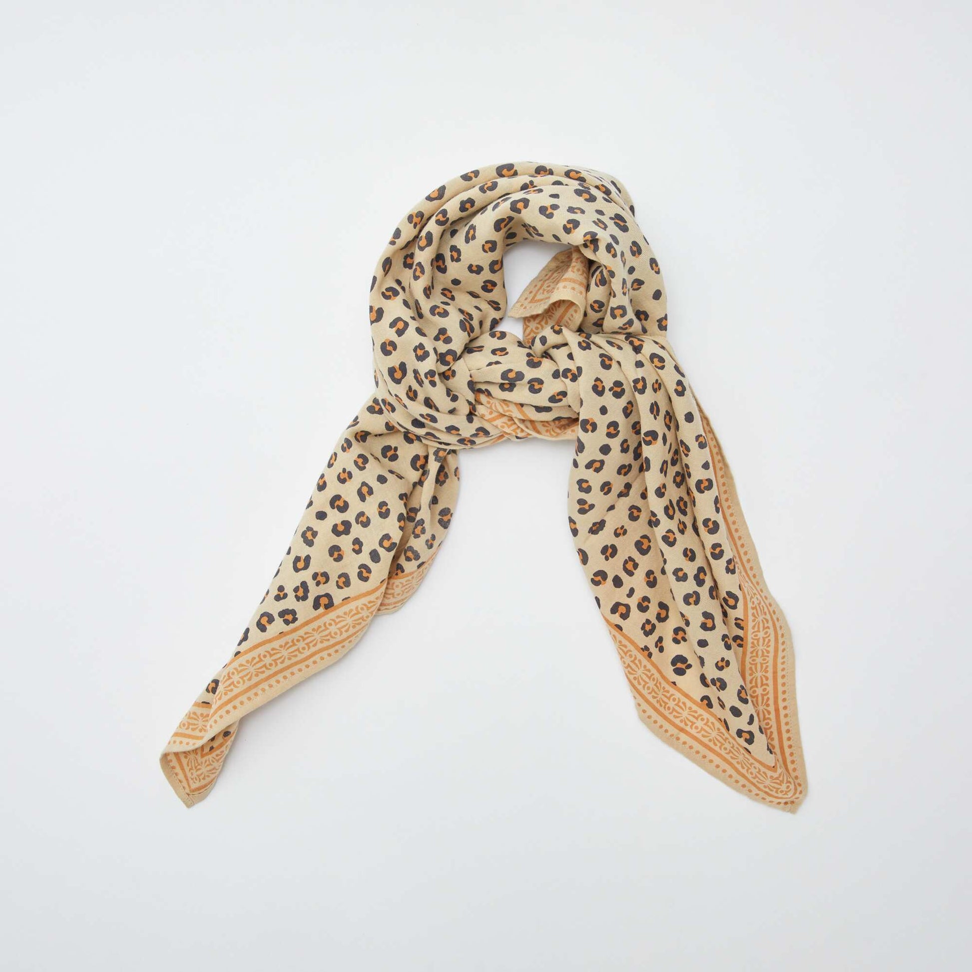 Large foulard imprimé LéOPARD