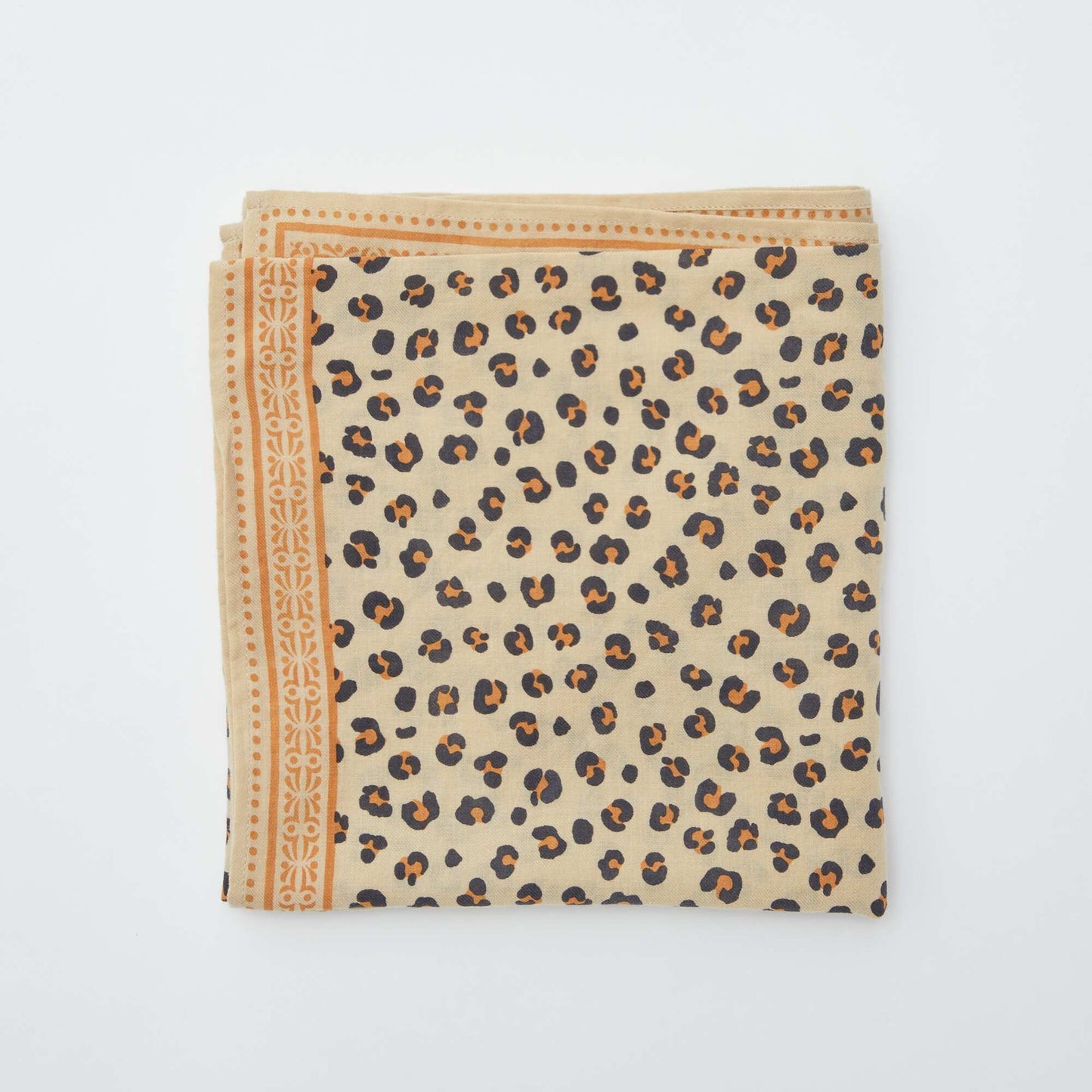 Large foulard imprimé LéOPARD