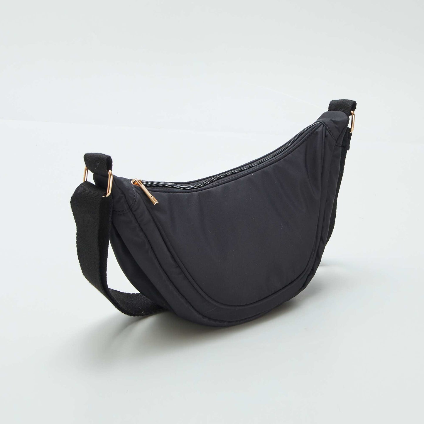 Sac demi lune en nylon NOIR