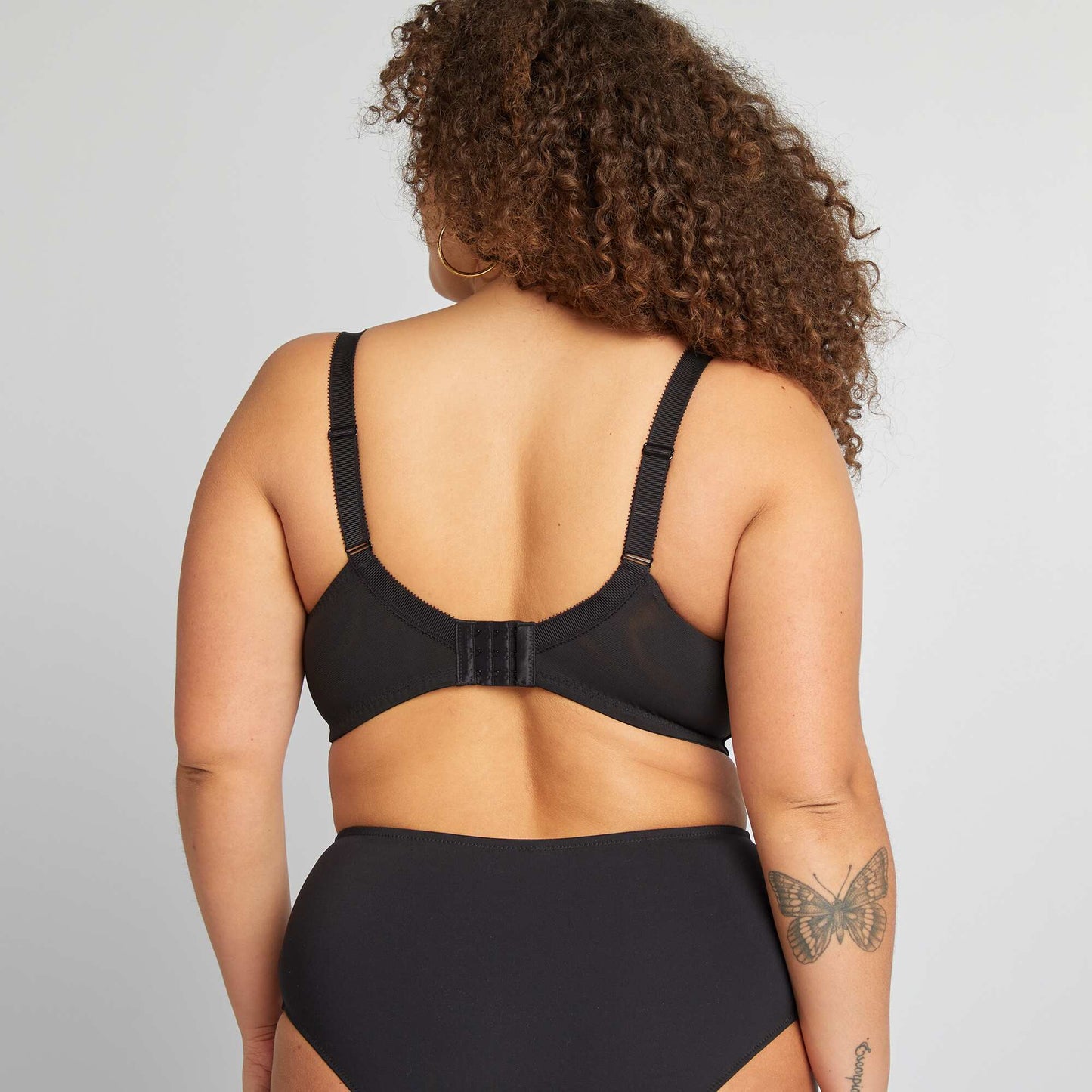 Soutien-gorge en mesh et broderies NOIR