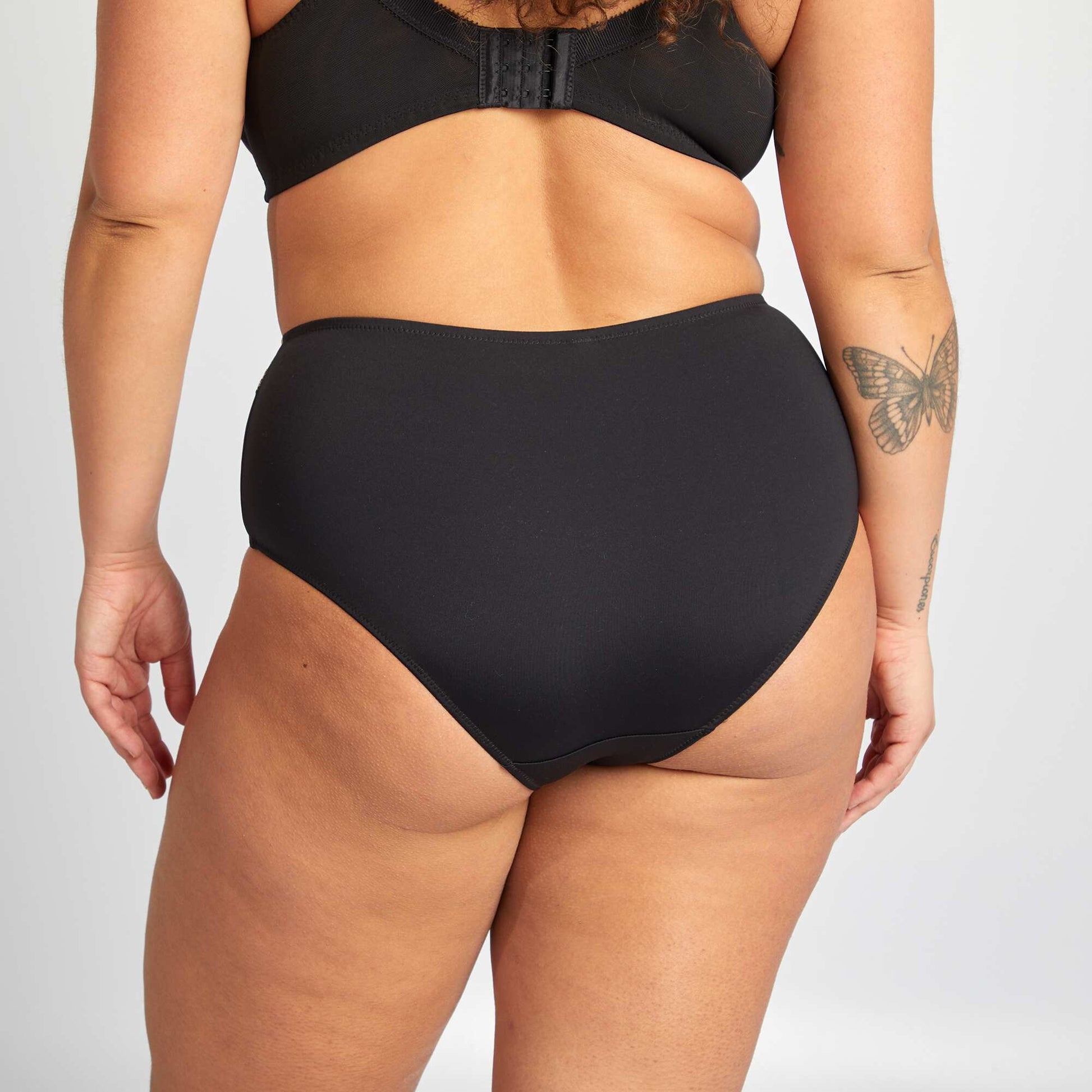 Culotte en microfibre avec broderies NOIR