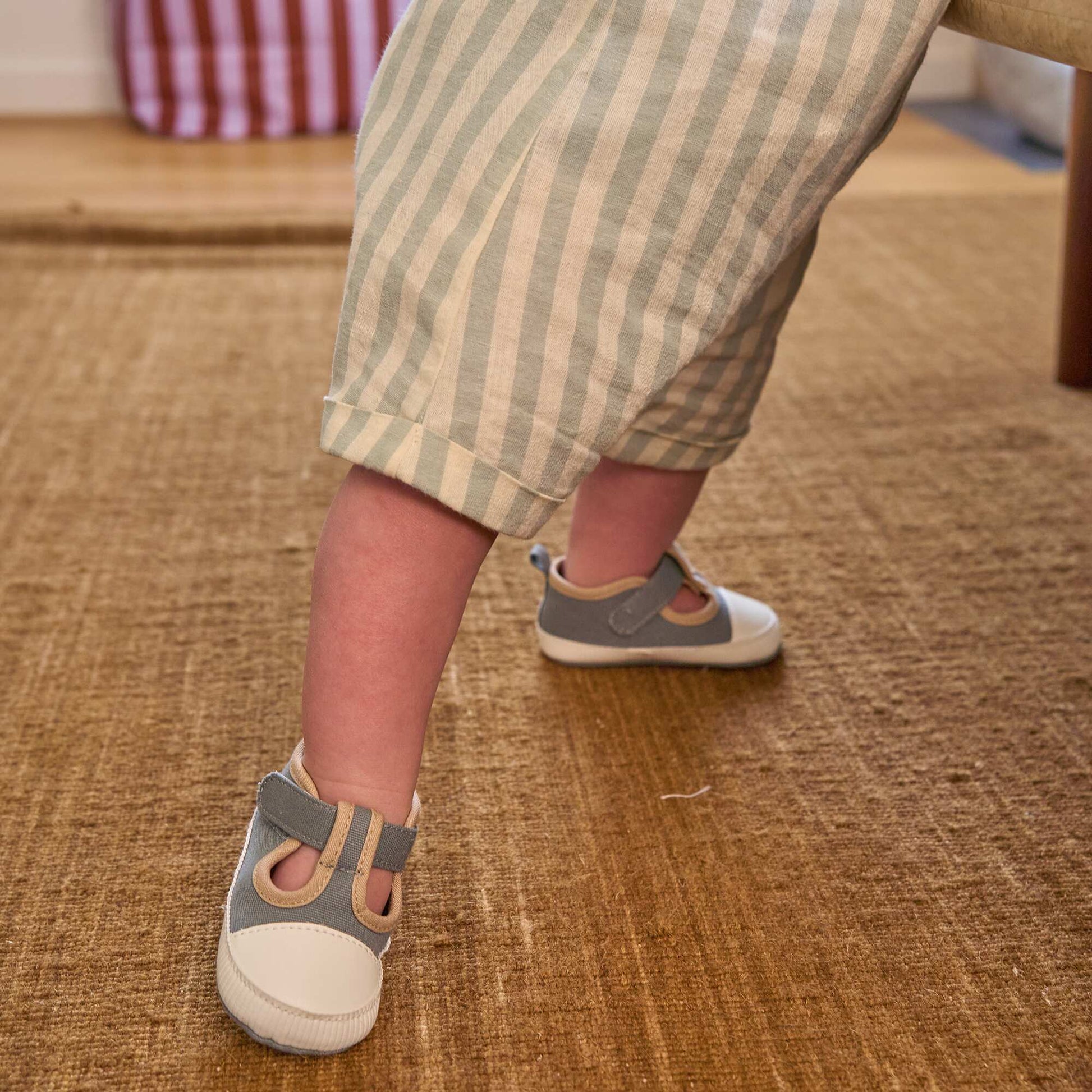 Chaussons esprit baskets en toile VERT