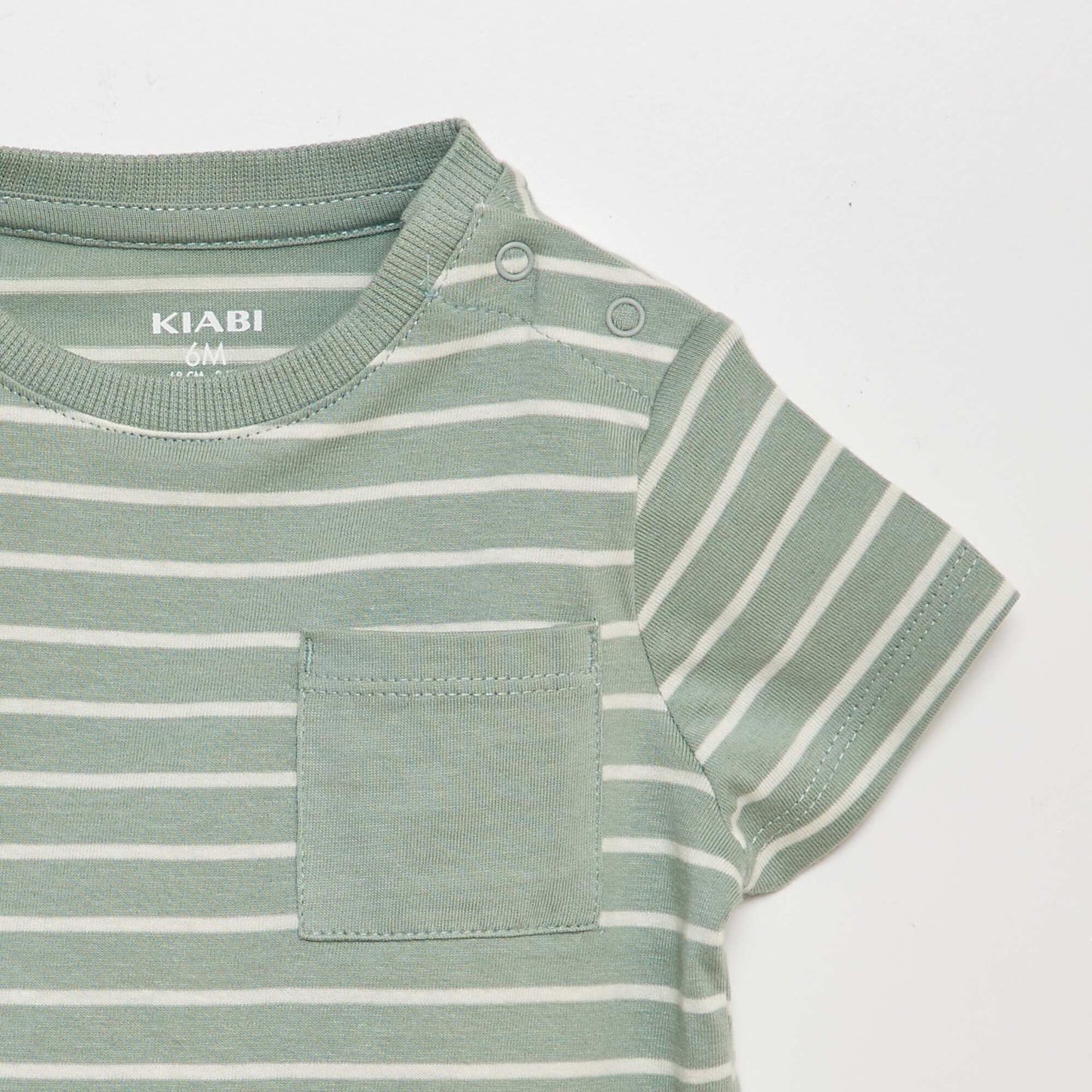 T-shirt avec poche poitrine VERT