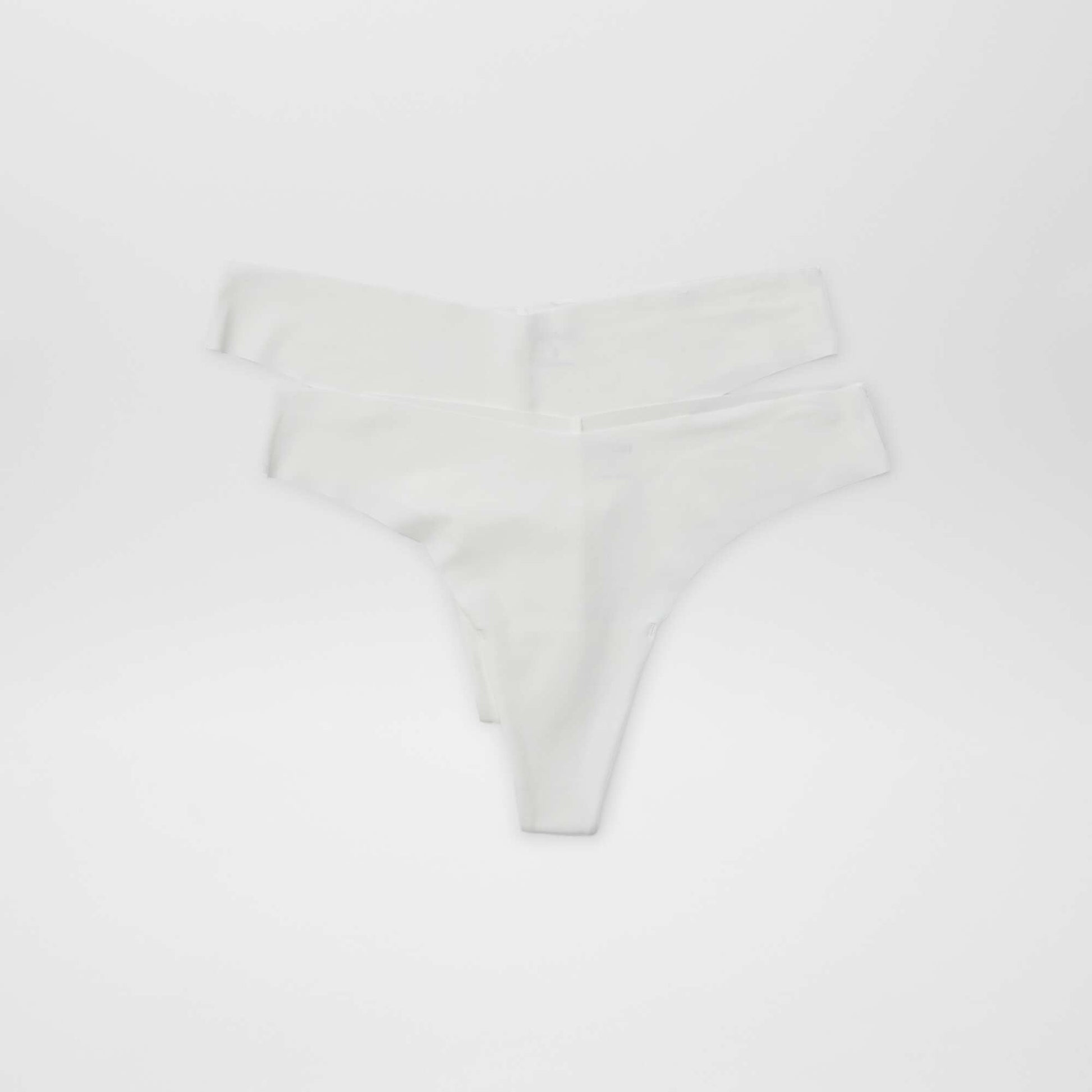 Lot de 2 tangas invisibles en microfibre BLANC