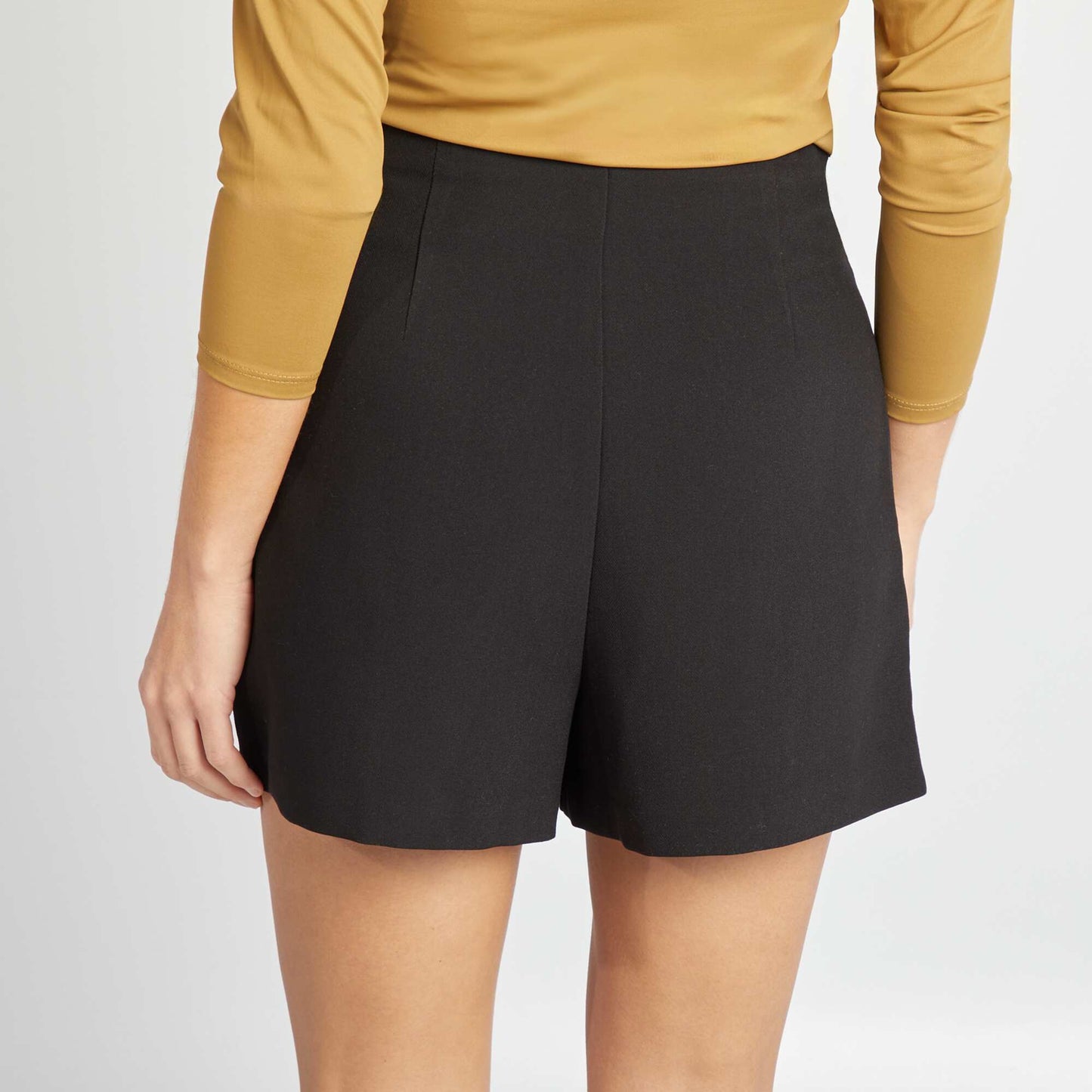 Jupe short taille haute NOIR