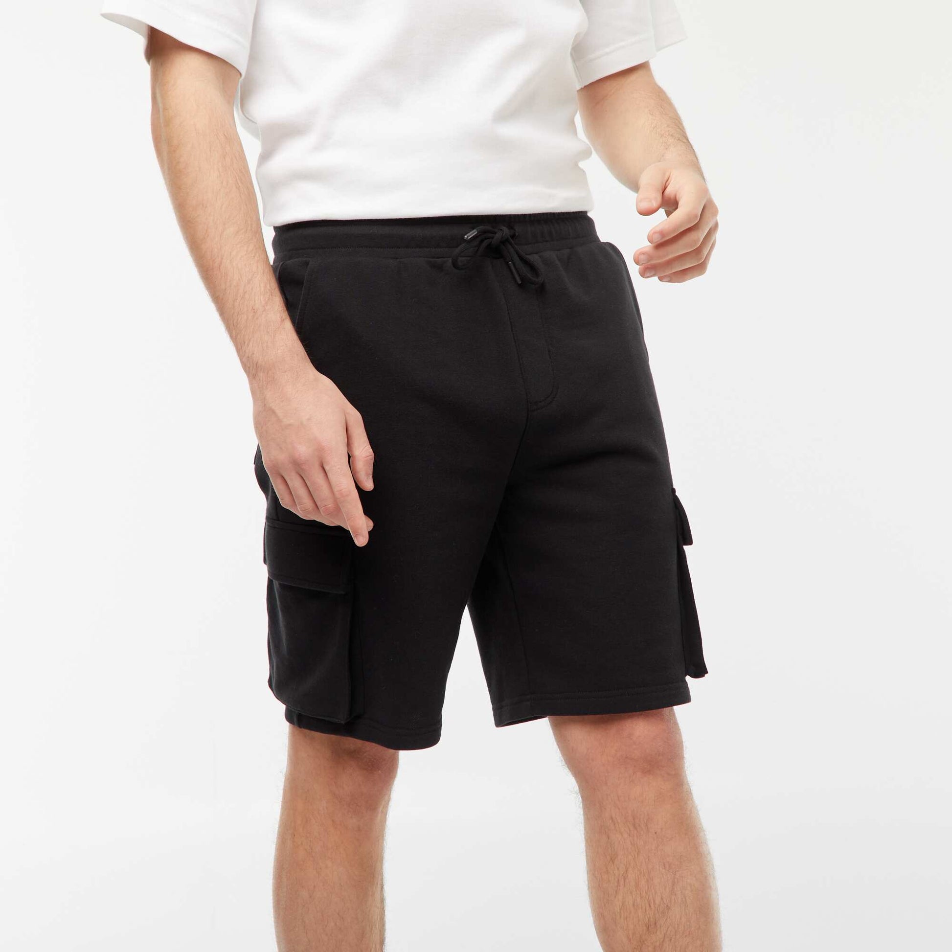 Short en molleton léger multipoches NOIR