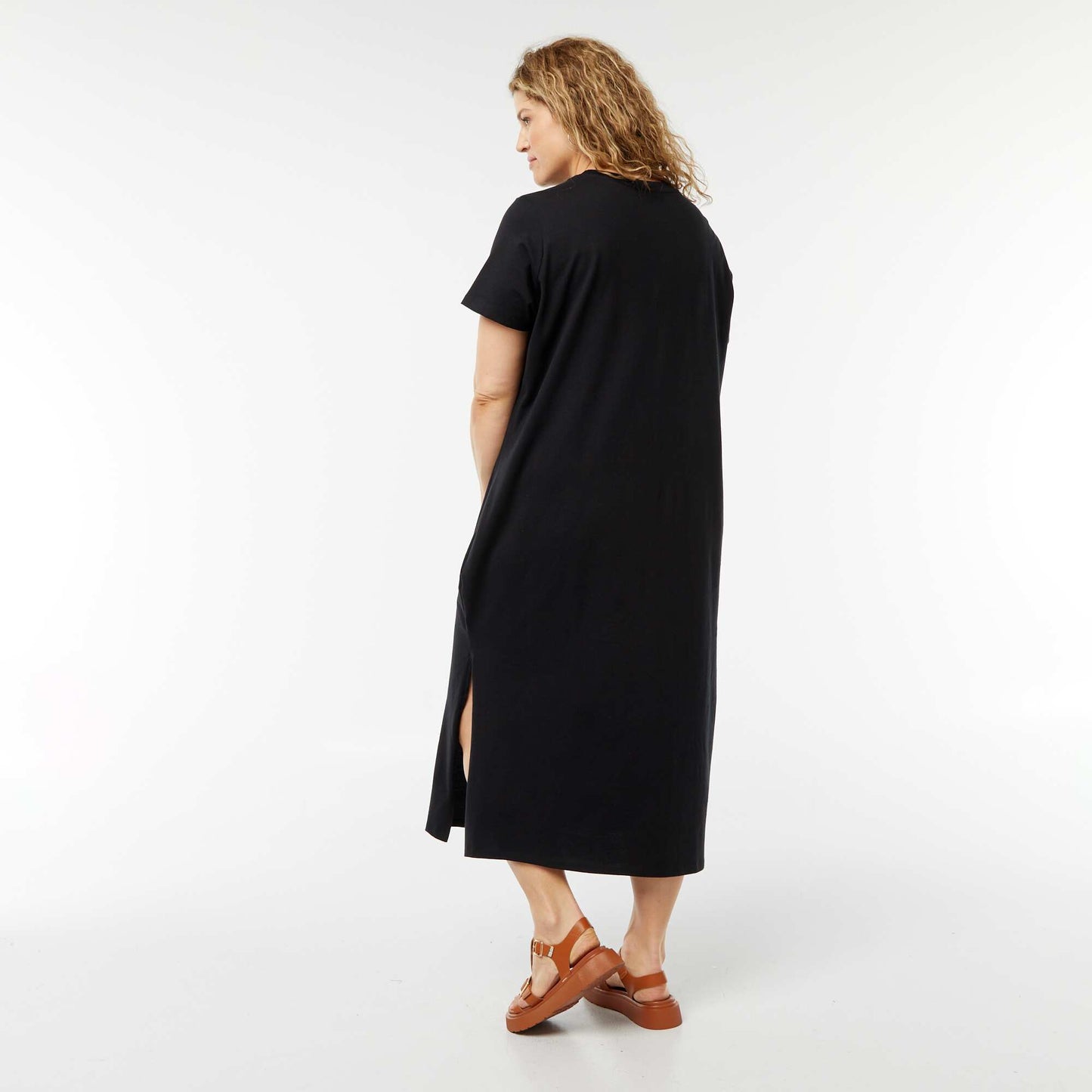 Robe t-shirt longue à manches courtes unie NOIR