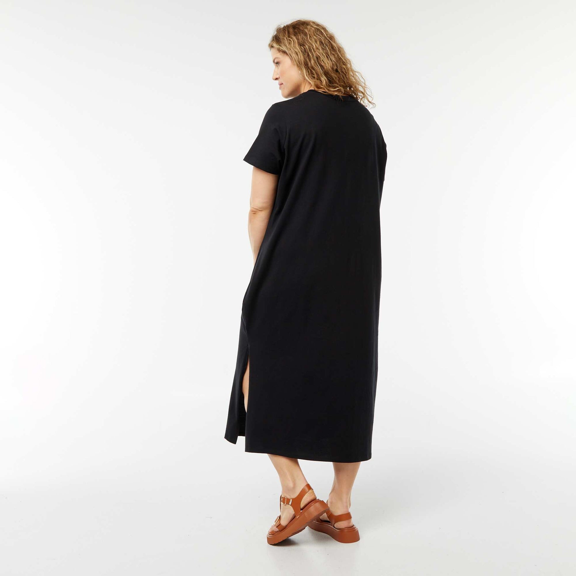 Robe t-shirt longue à manches courtes unie NOIR