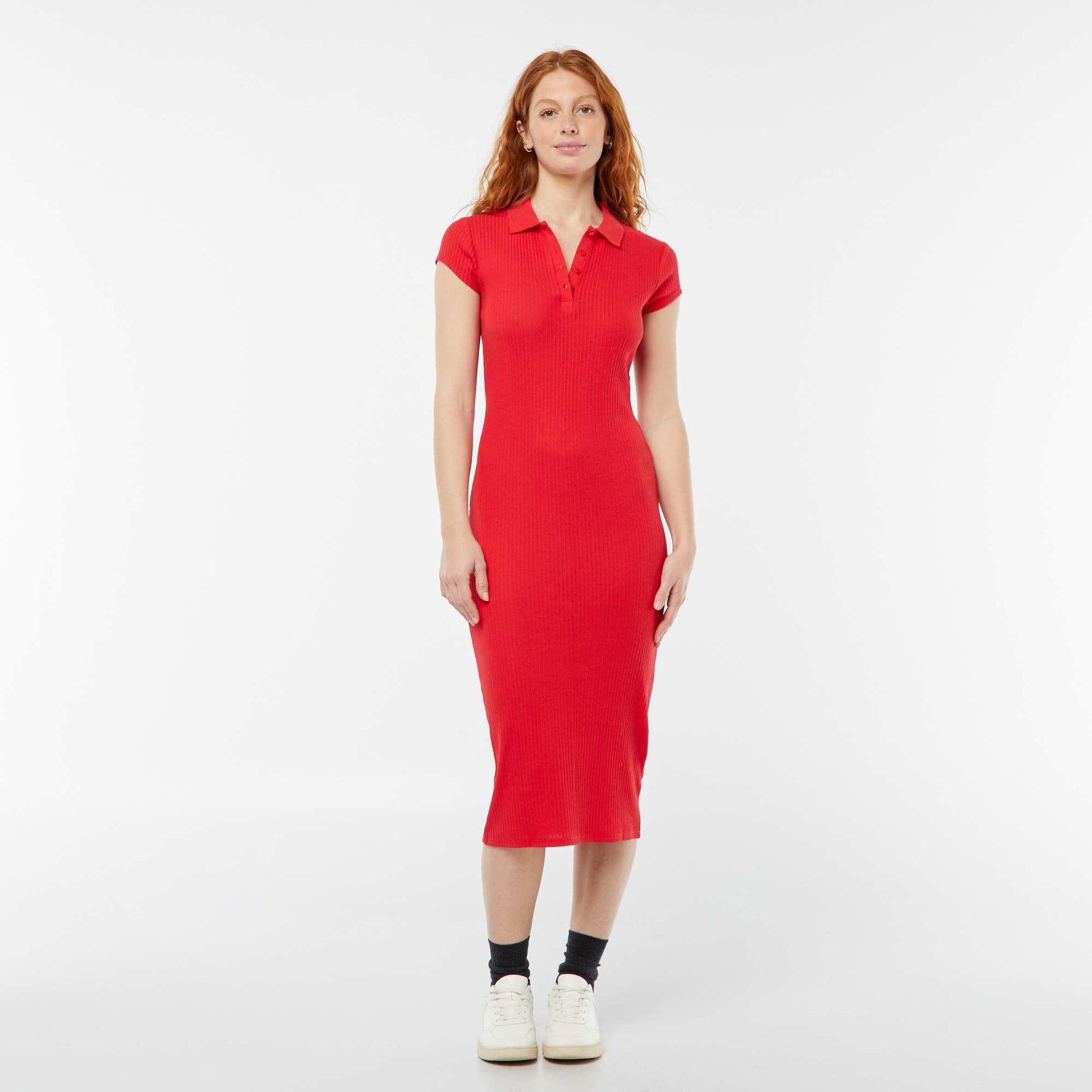 Robe midi côtelée avec un col polo ROUGE