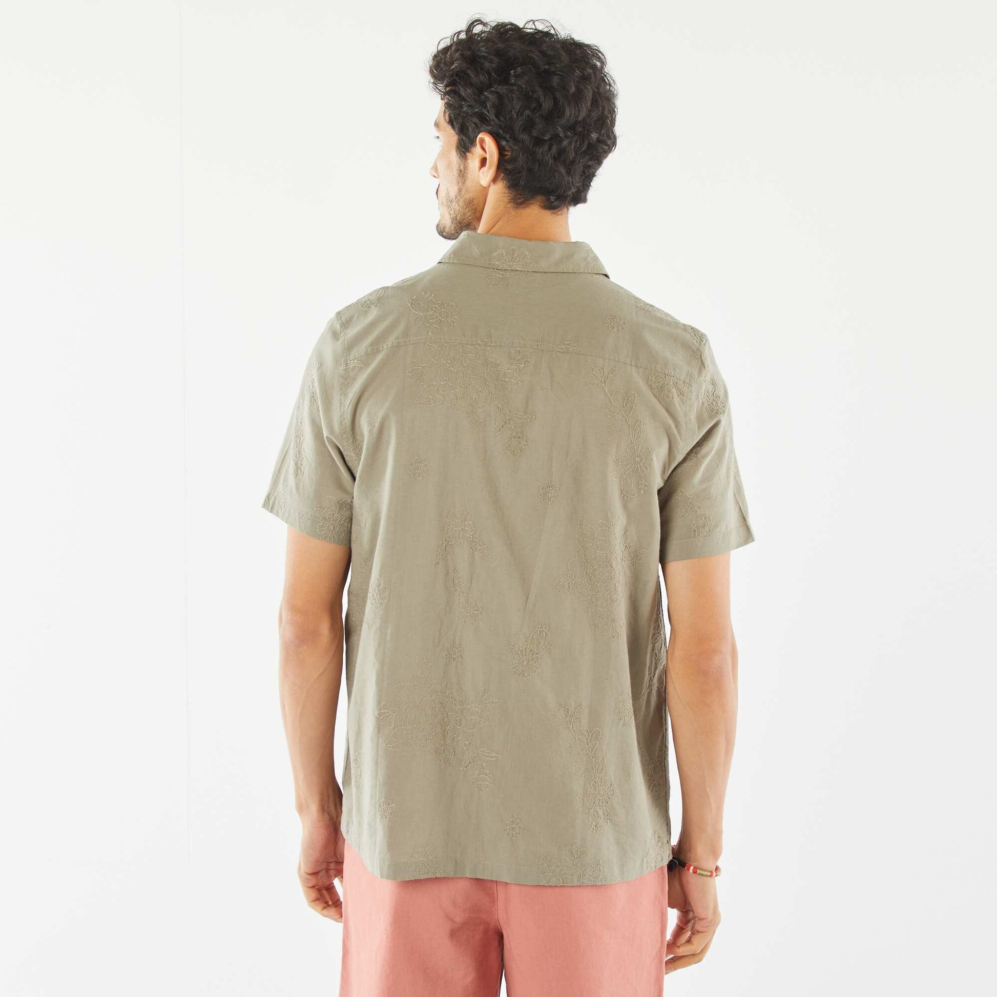 Chemise manches courtes à motifs brodés KAKI