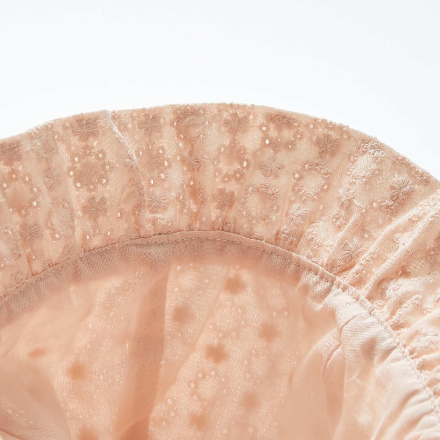 Chapeau avec volants et broderies anglaises ROSE