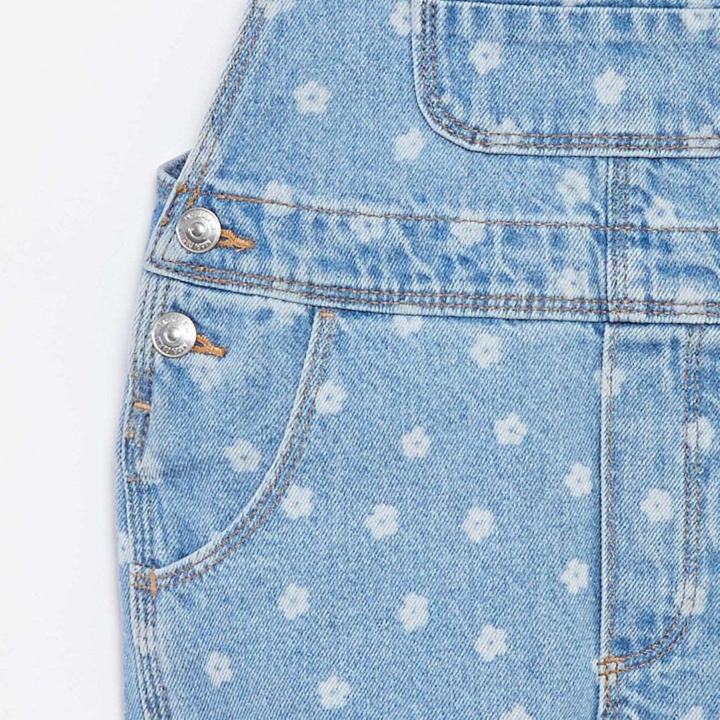 Salopette short en jean  avec poche poitrine BLEU