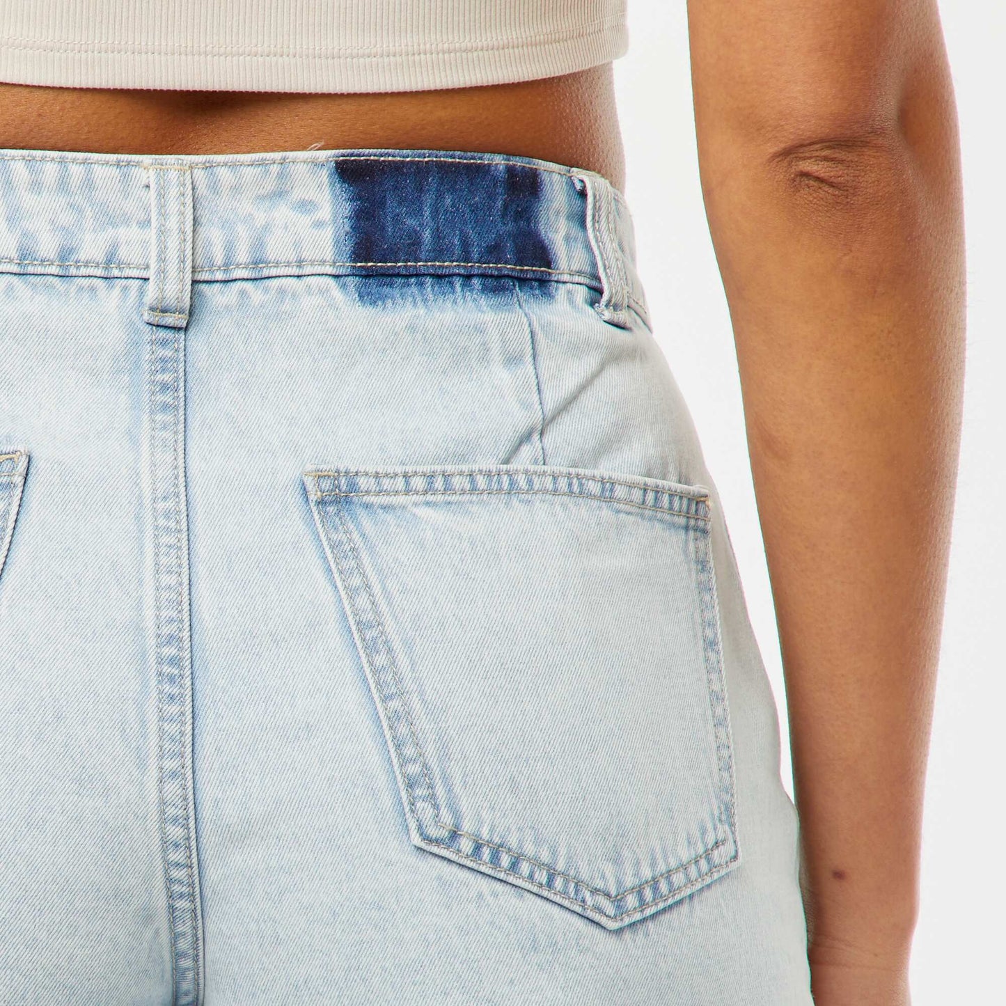 Short taille haute en jean avec 4 poches plaquées TRIPLE STONE