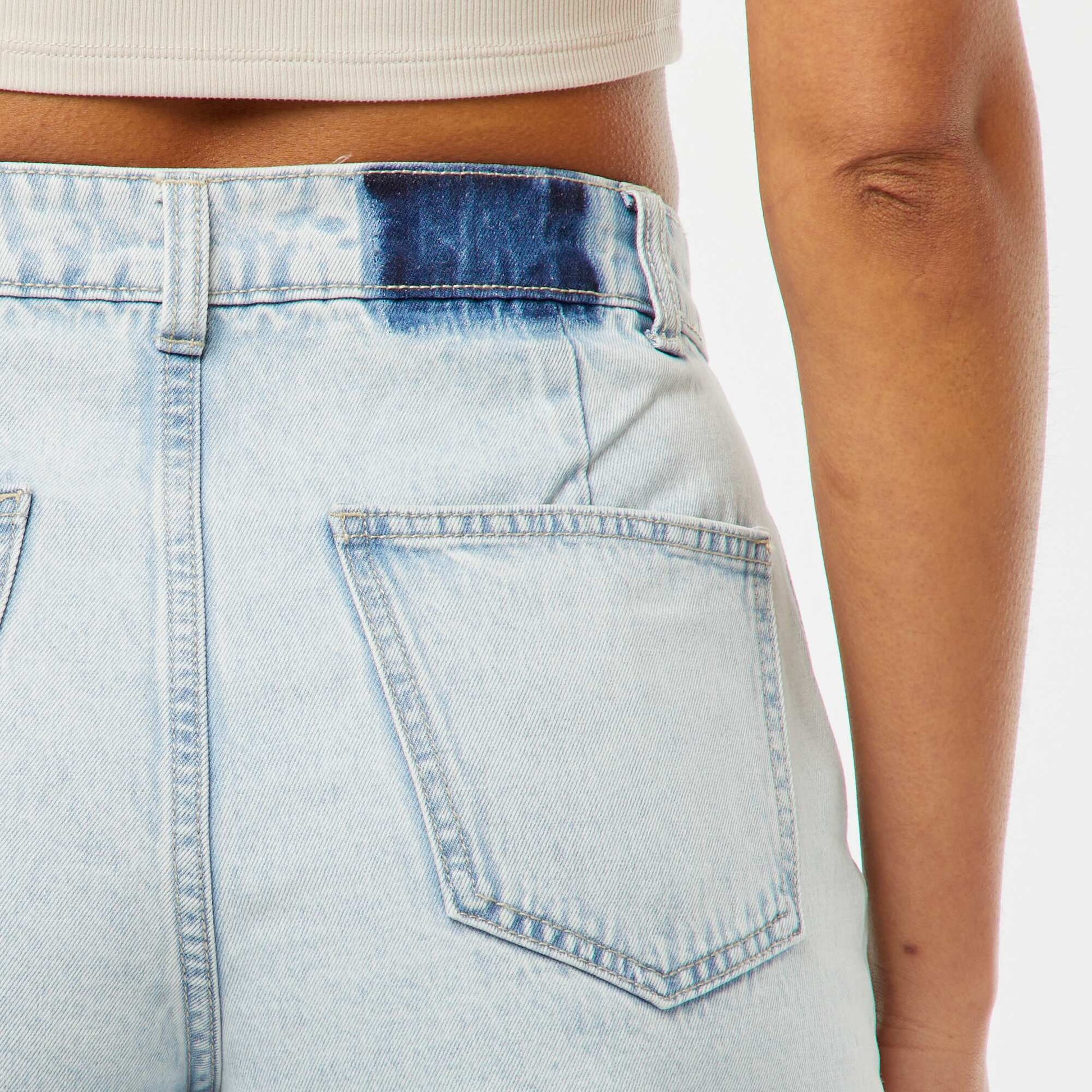 Short taille haute en jean avec 4 poches plaquées TRIPLE STONE