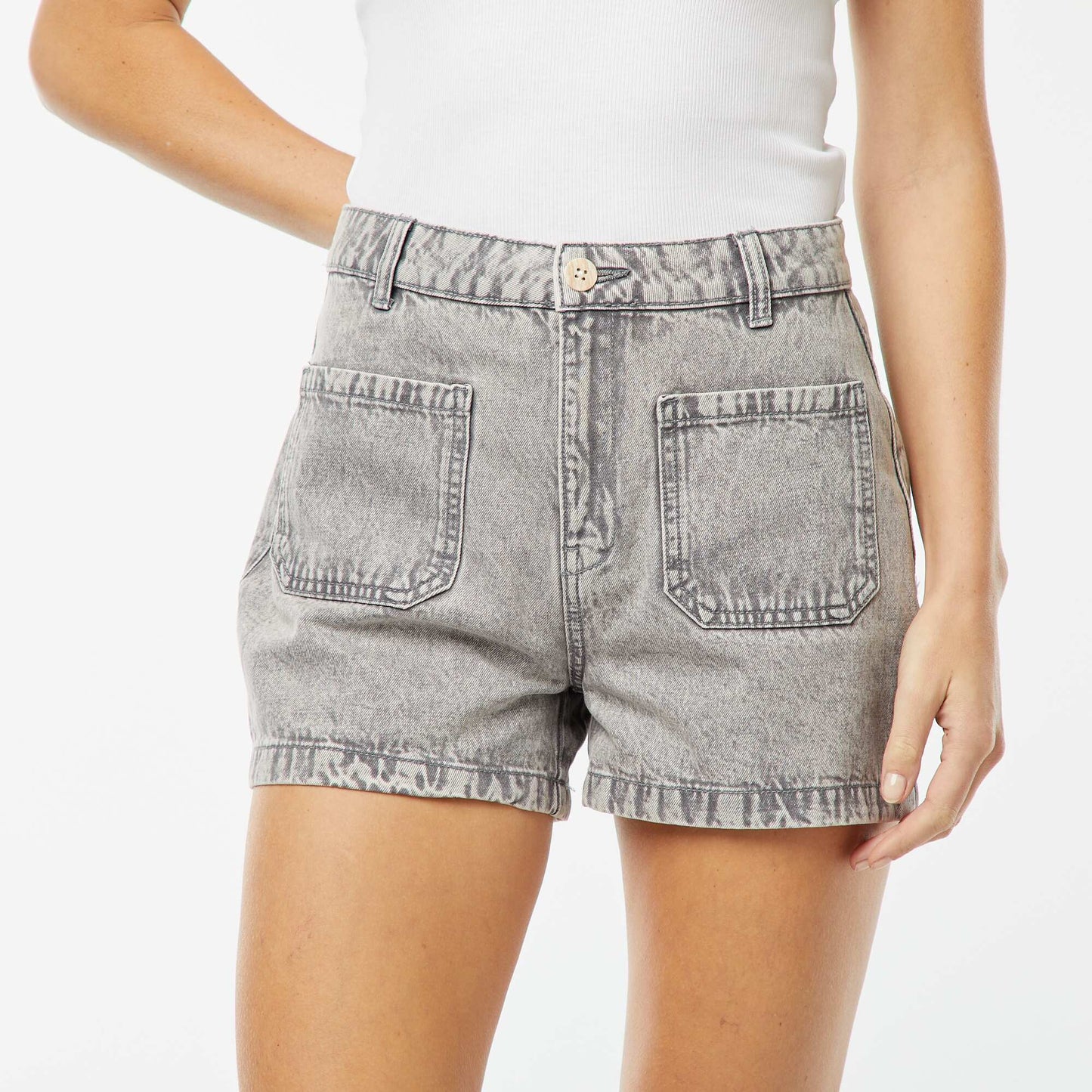 Short taille haute en jean avec 4 poches plaquées GRIS