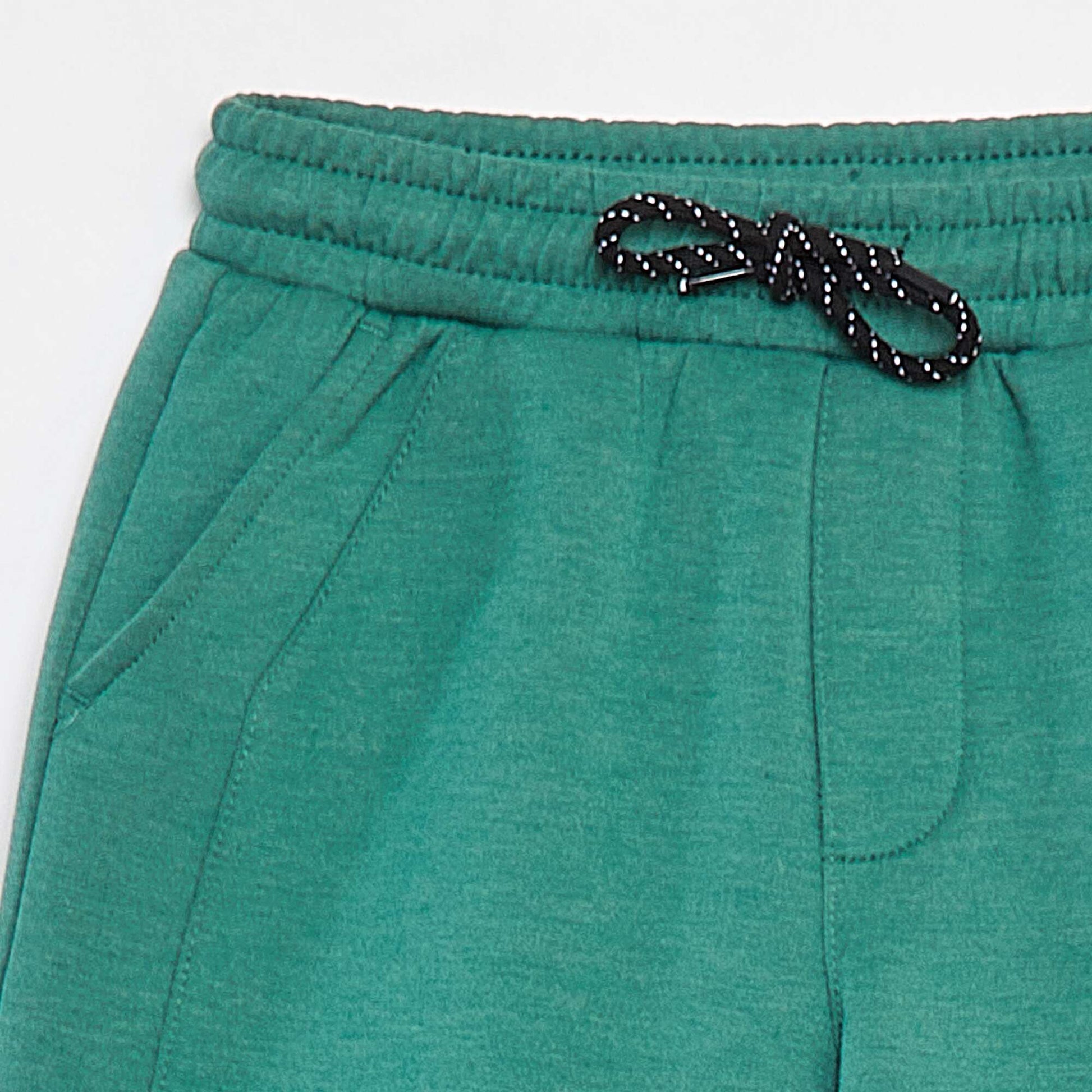Short en molleton léger  esprit baskets VERT