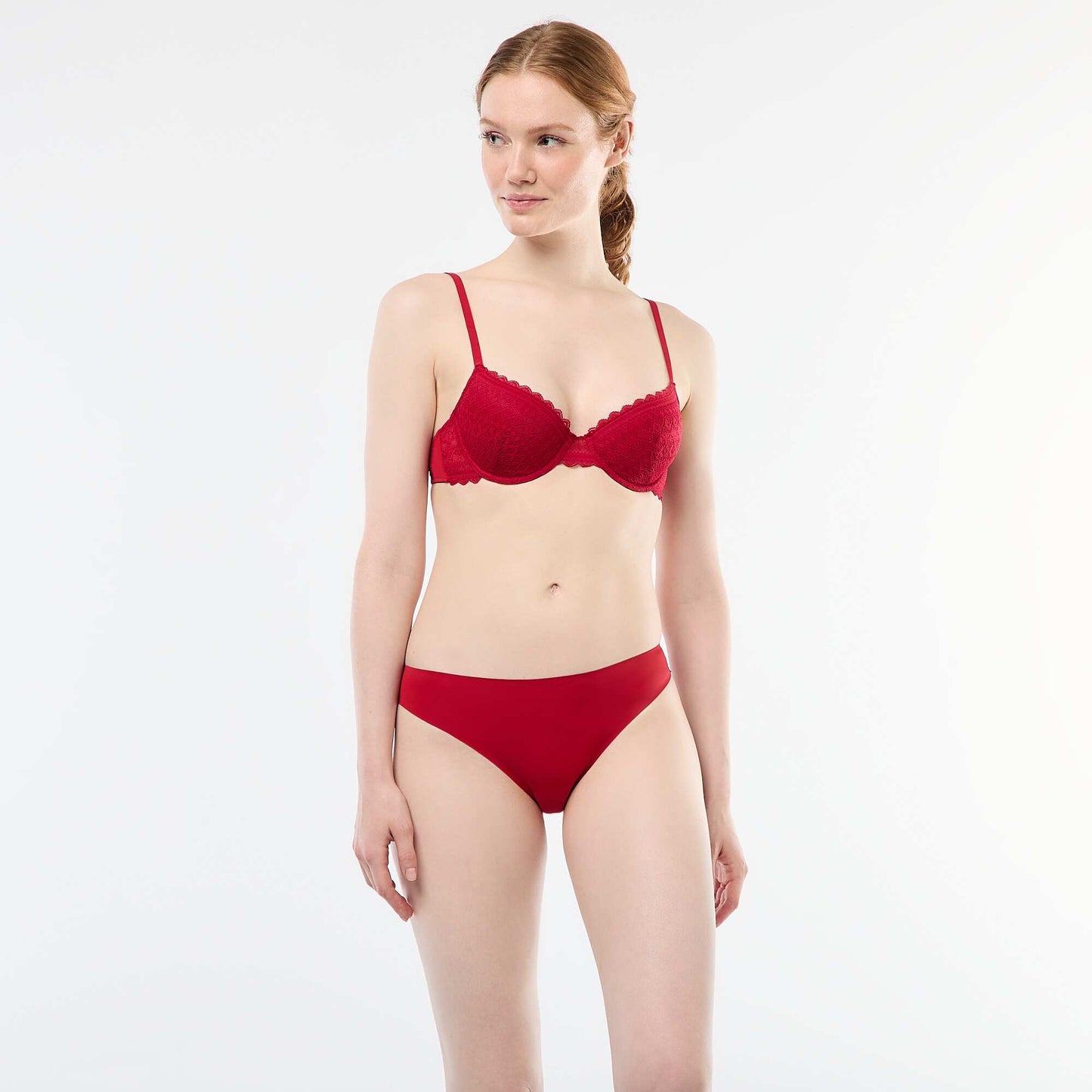 Soutien-gorge corbeille en dentelle ROUGE