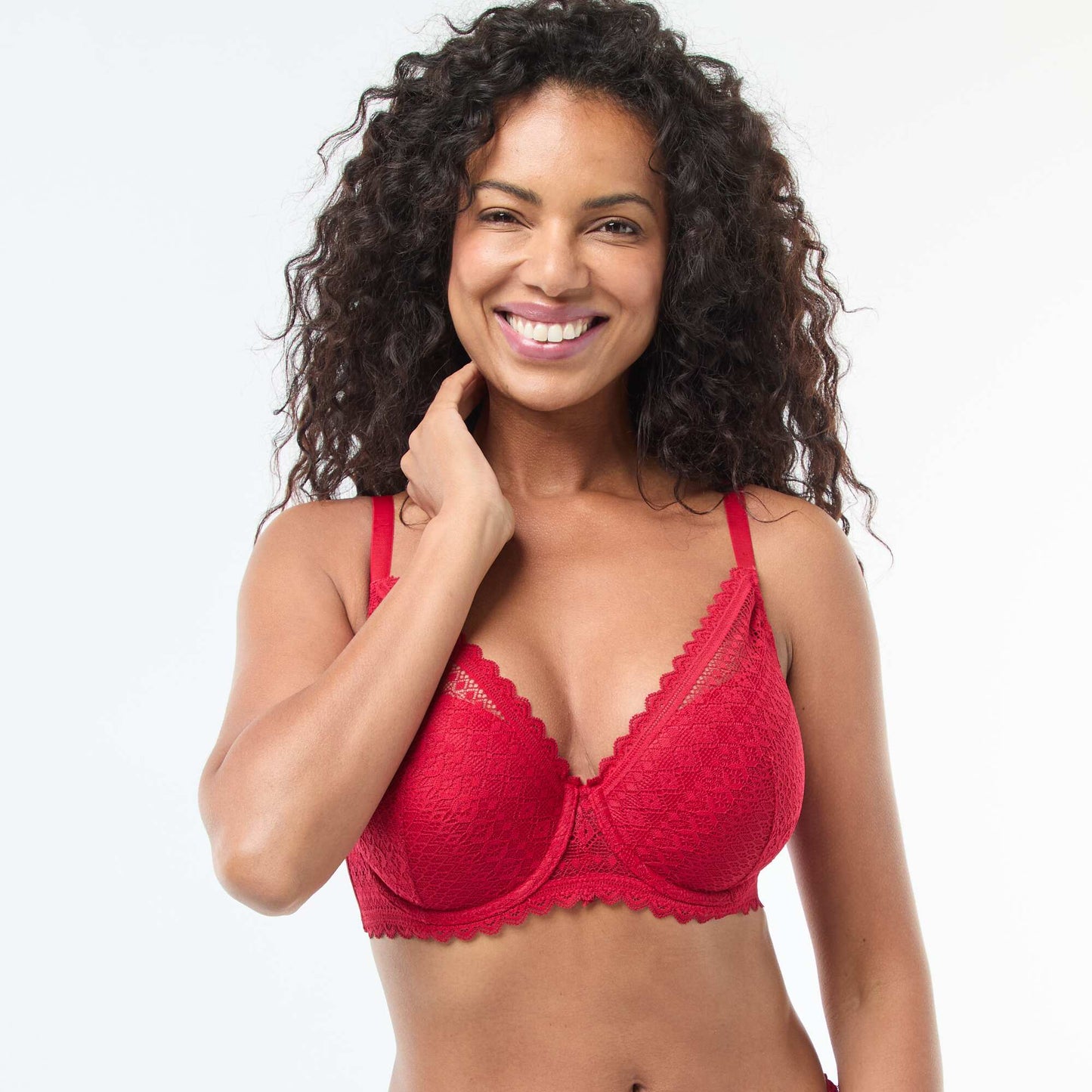 Soutien-gorge corbeille emboîtant en dentelle ROUGE