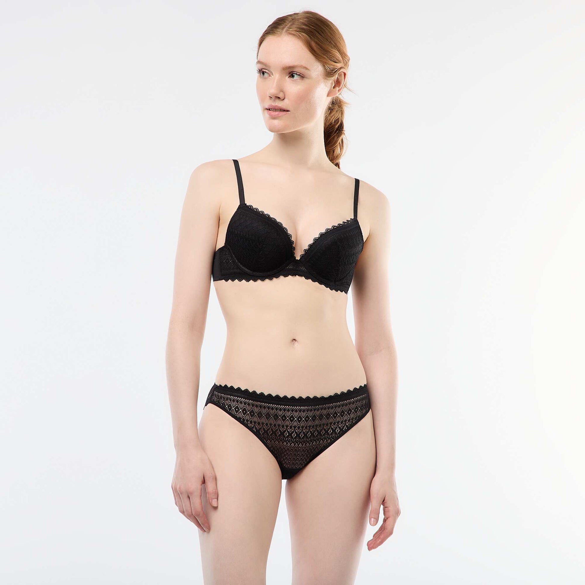 Soutien-gorge push-up en dentelle NOIR
