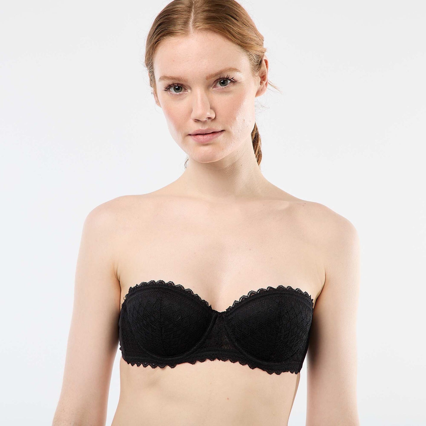 Soutien-gorge balconnet en dentelle NOIR