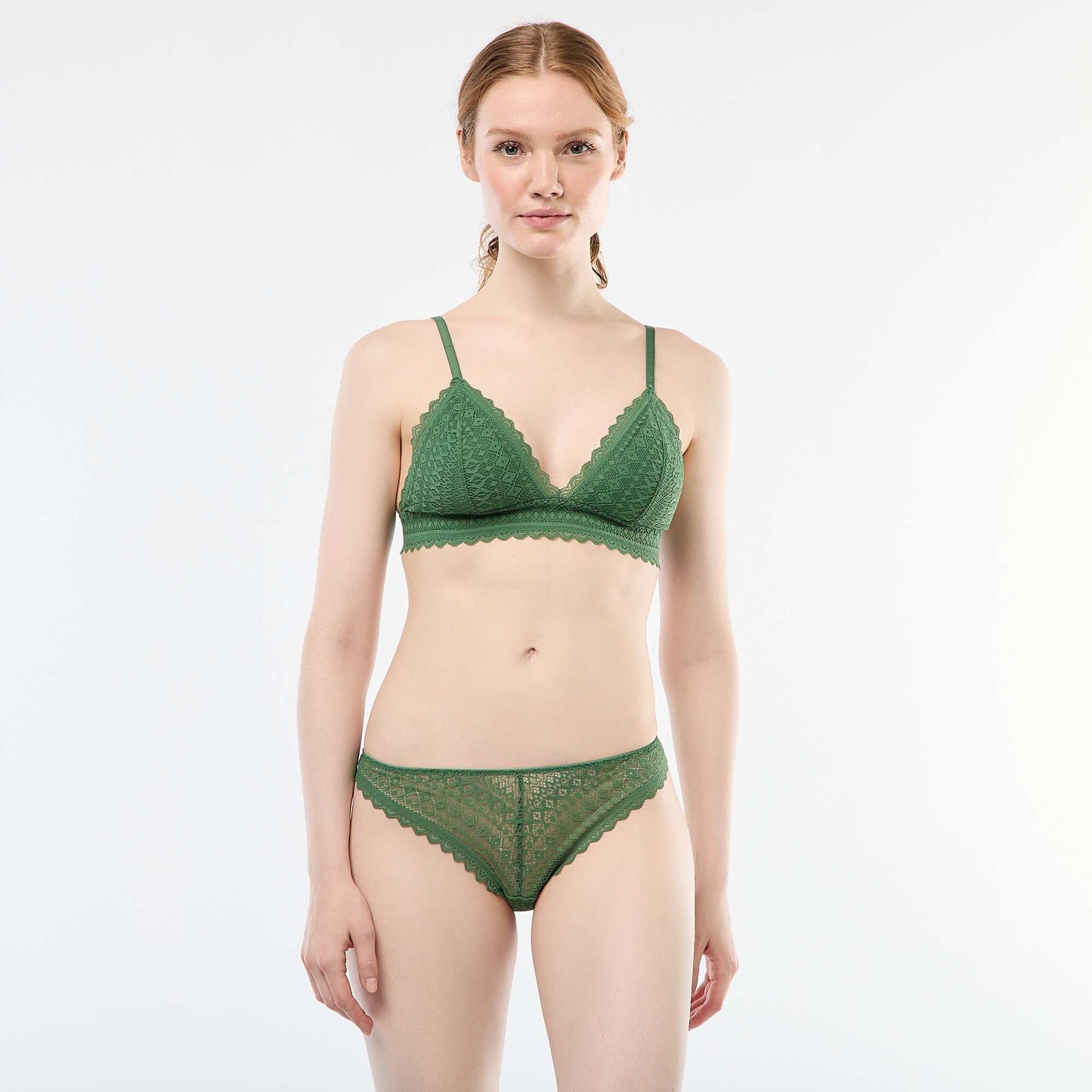 Tanga en dentelle VERT