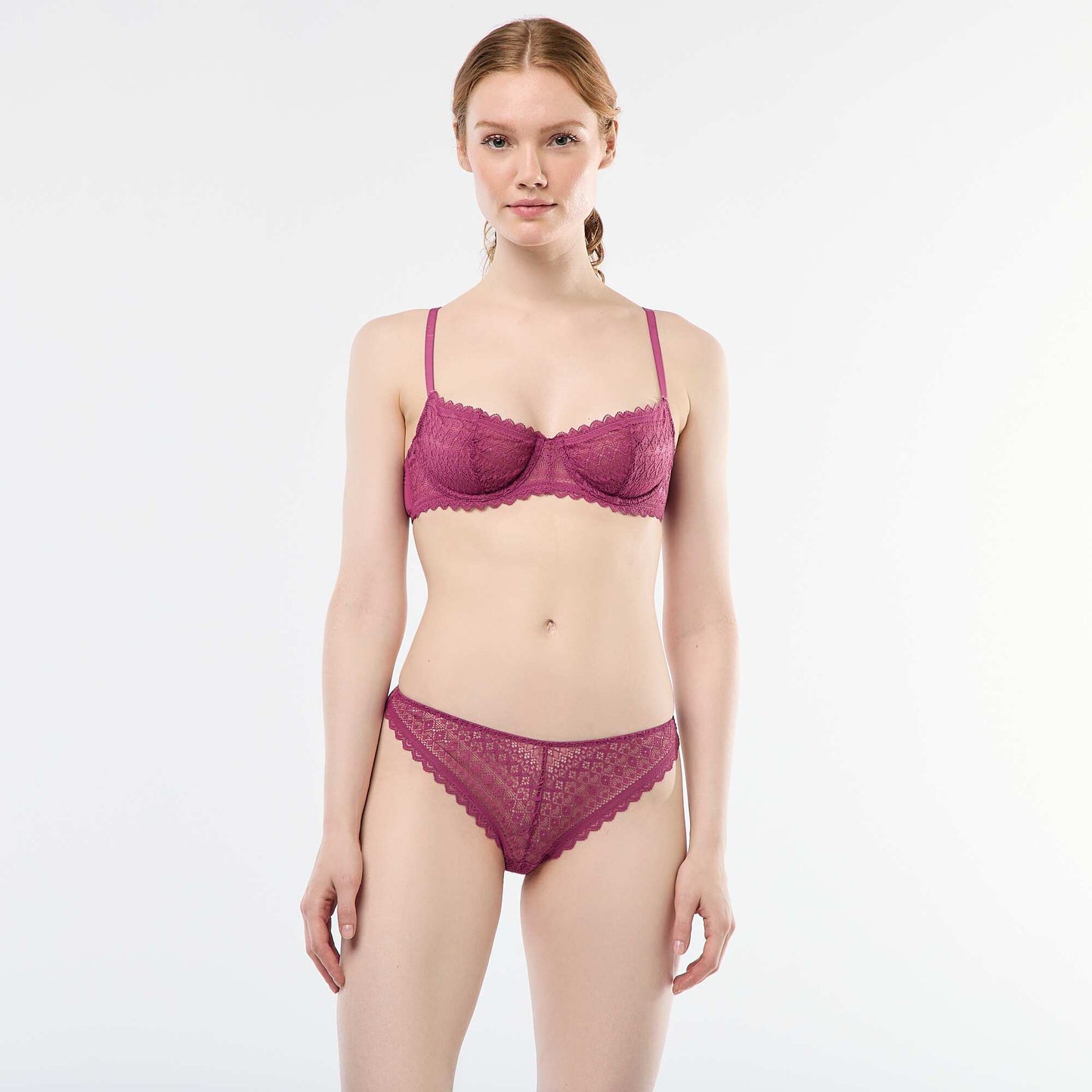 Tanga en dentelle ROSE