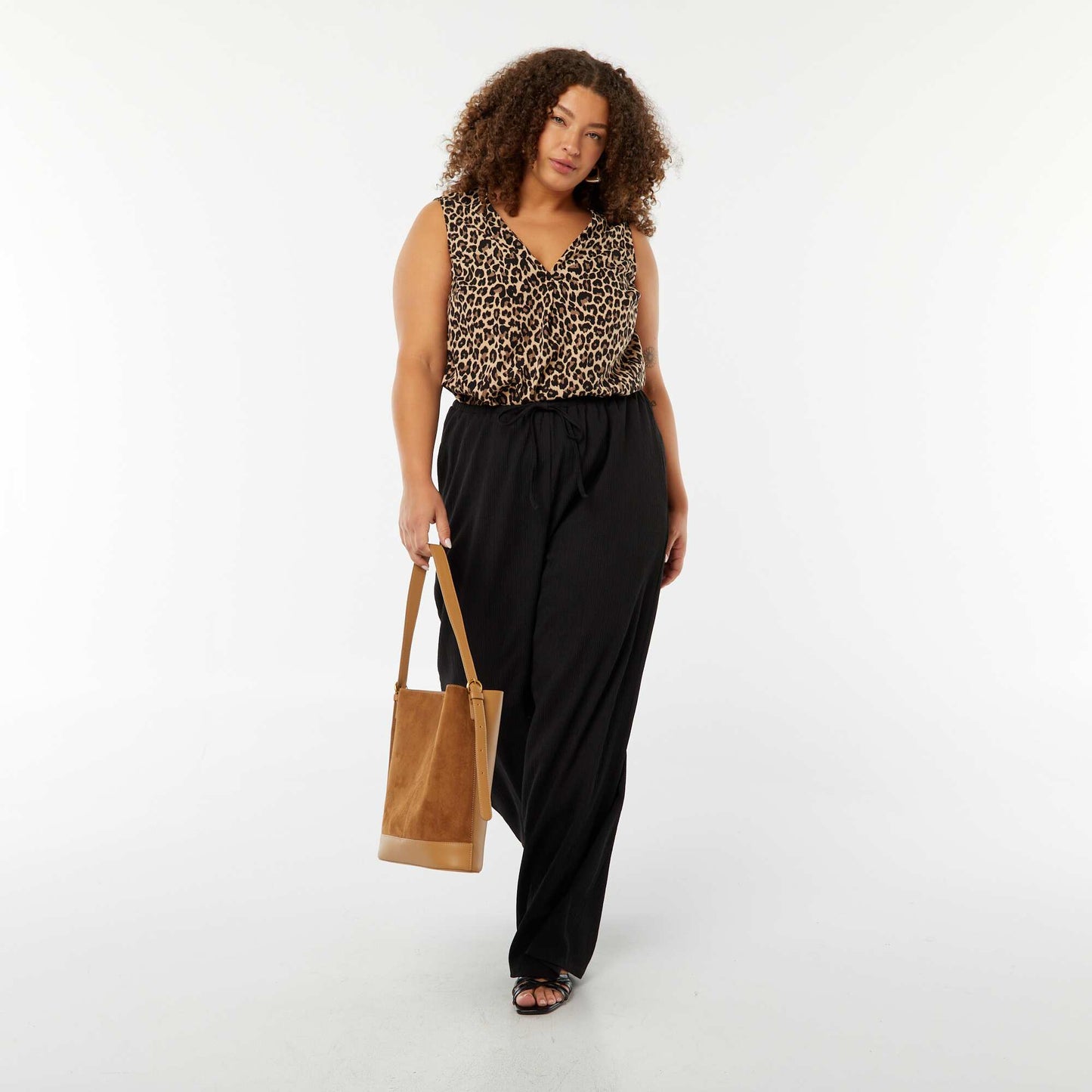 Blouse uni avec couture fantaisie au col BEIGE