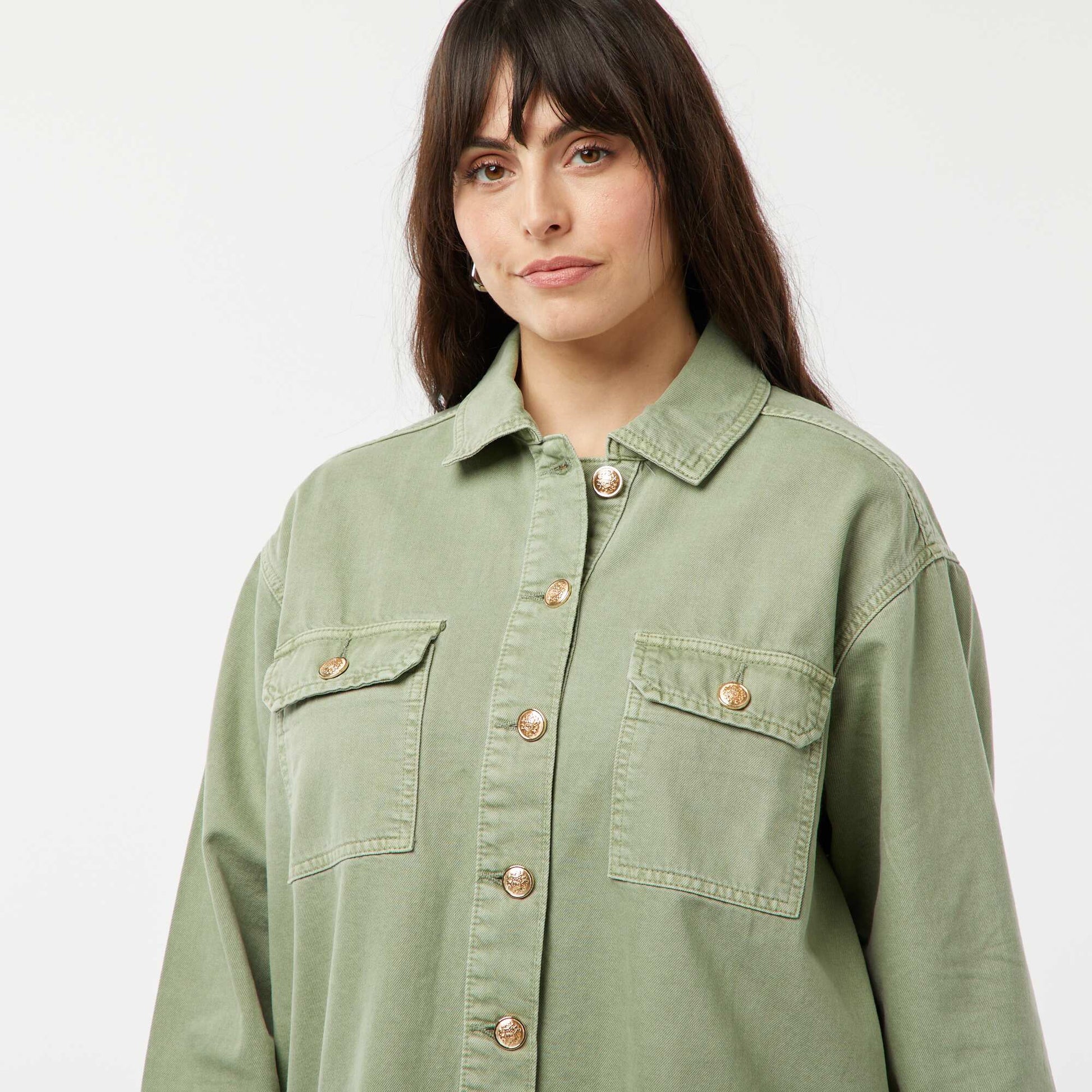 Veste en jean avec ouverture boutonnée dorée VERT