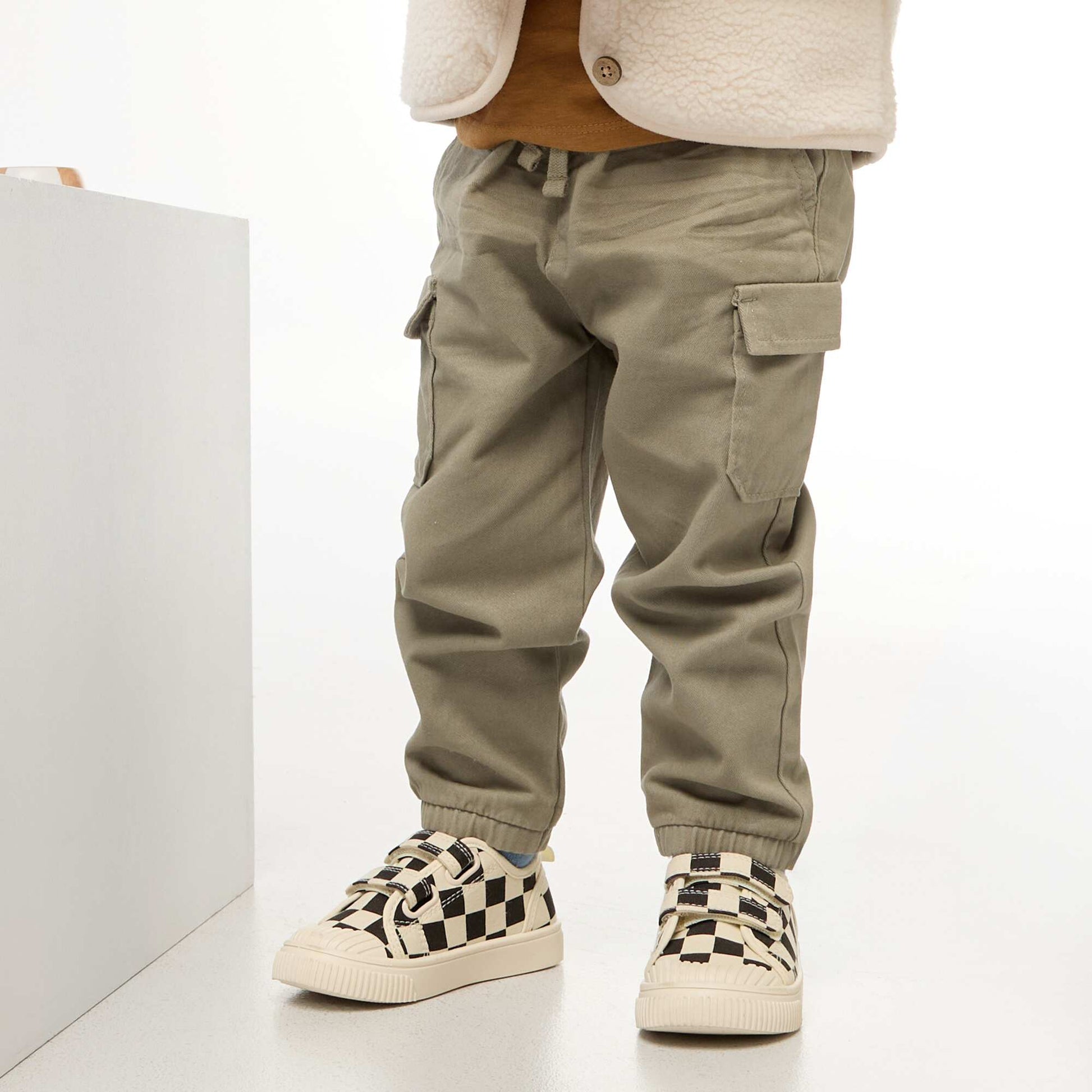 Pantalon jogger en twill avec poches à rabat VERT