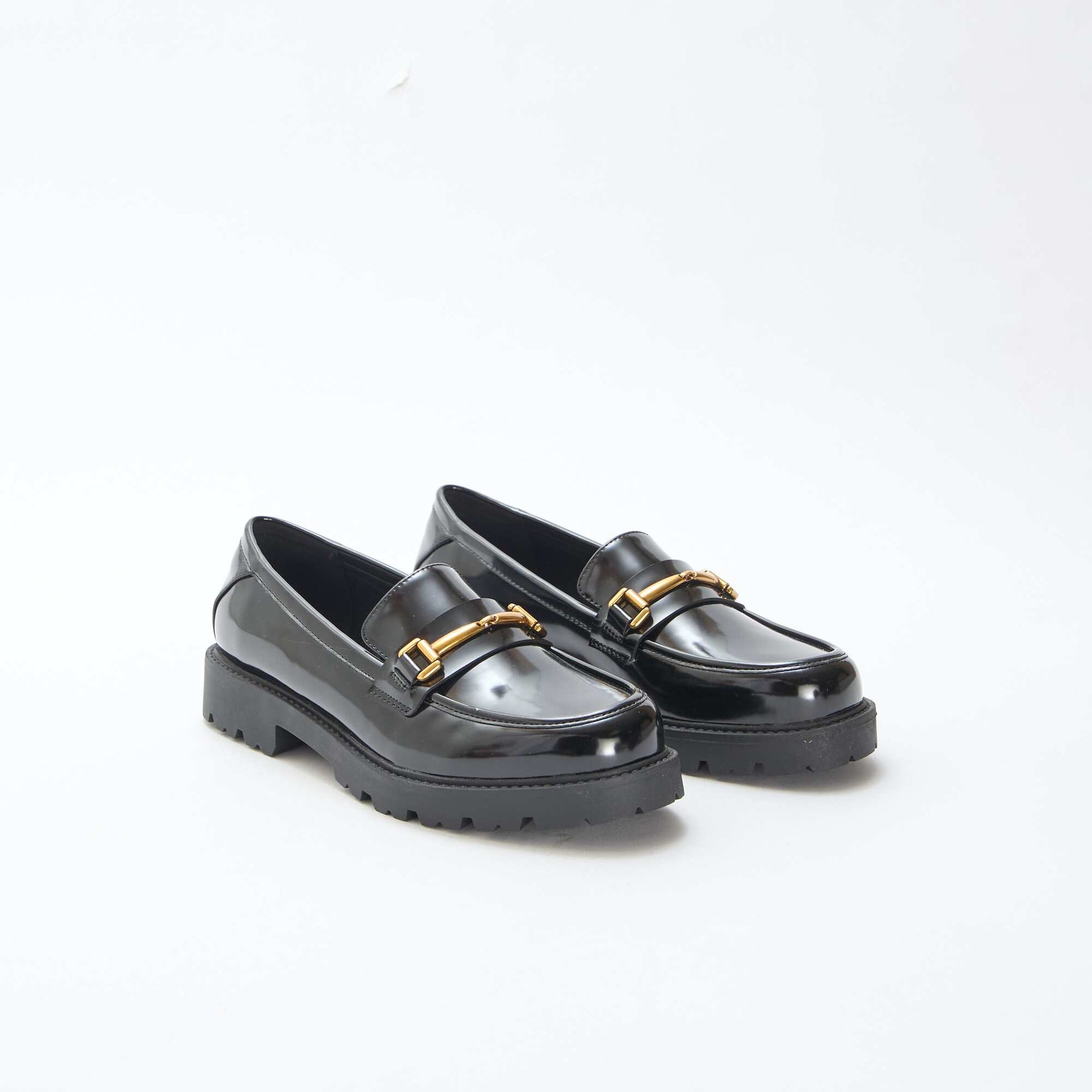 Mocassins vernis avec sangle dorée NOIR