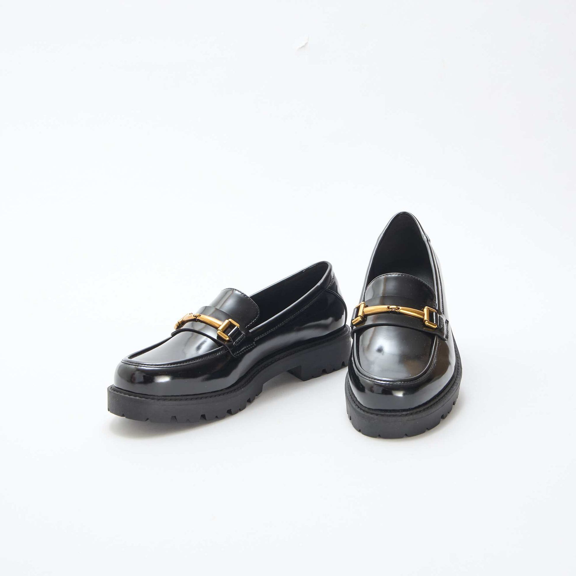Mocassins vernis avec sangle dorée NOIR