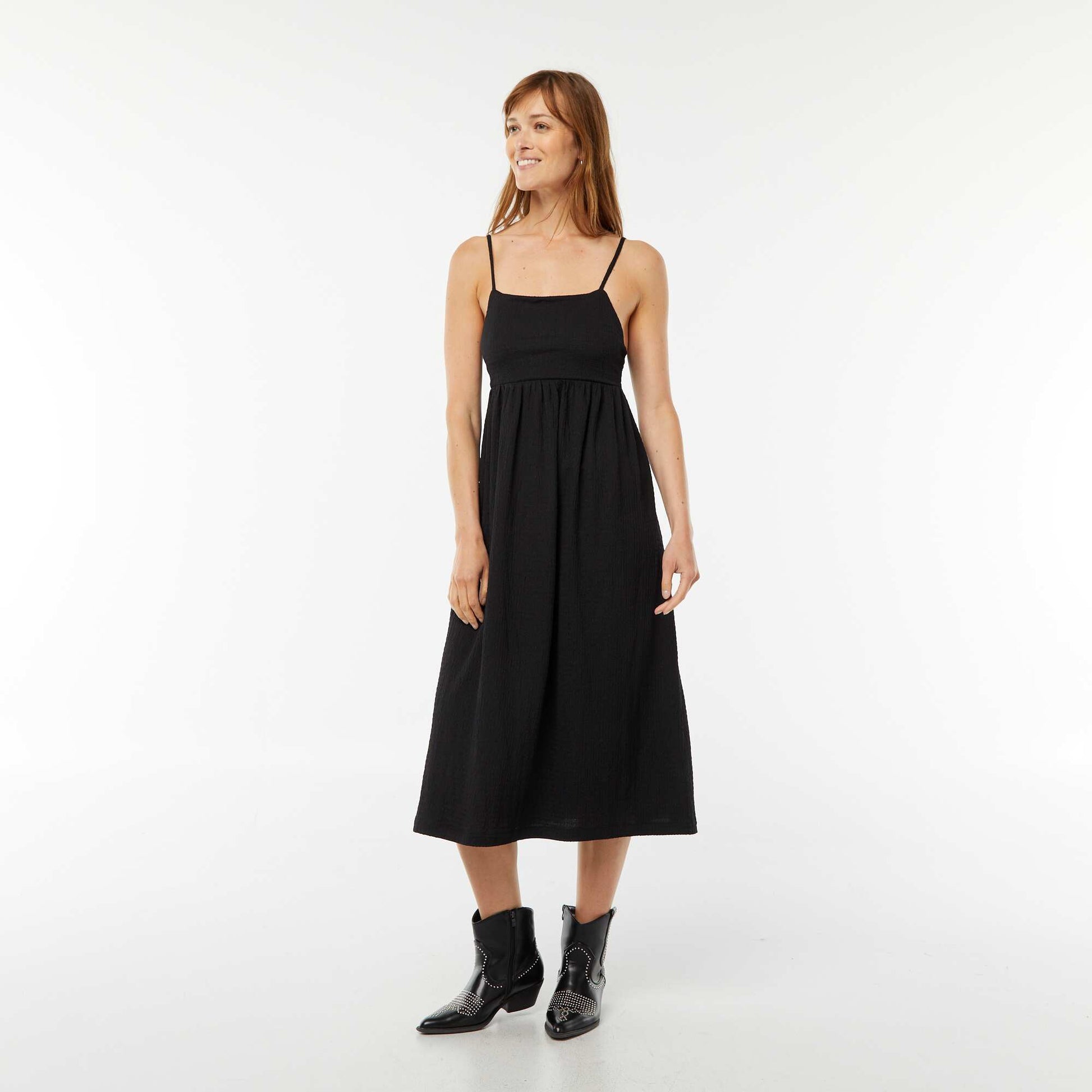 Robe longue à bretelles ouverte dans le dos NOIR