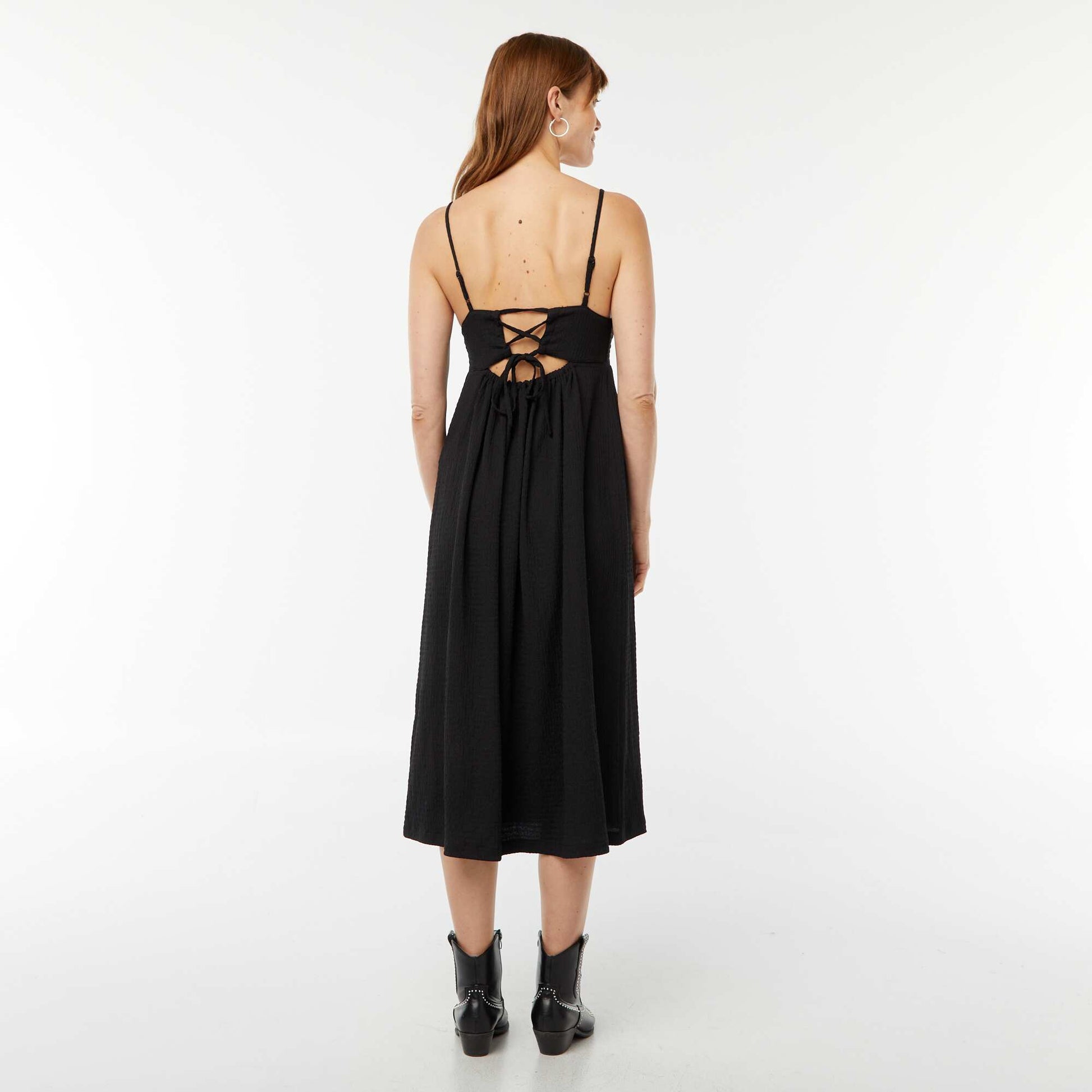 Robe longue à bretelles ouverte dans le dos NOIR