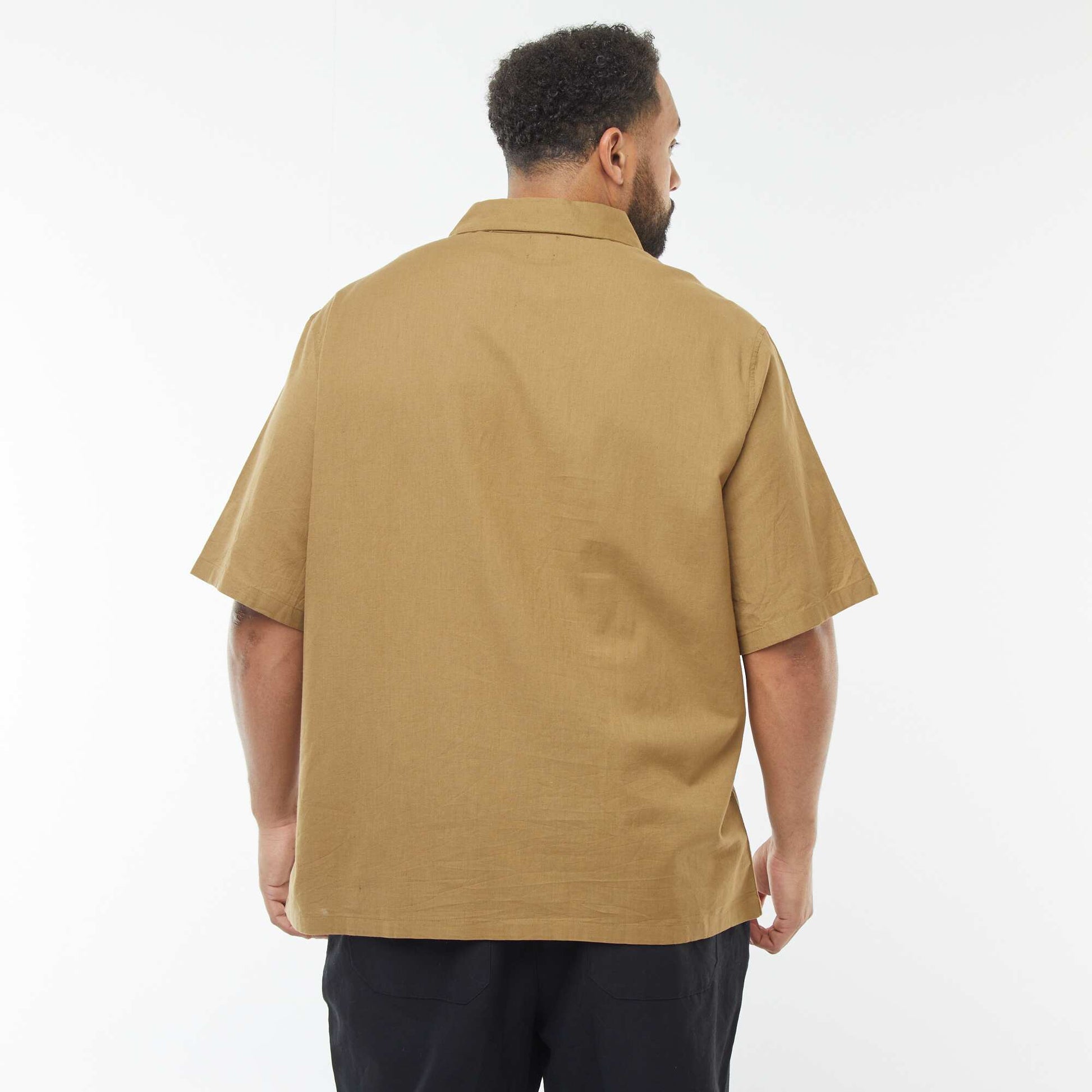 Chemise manches courtes avec broderies fantaisies devant KAKI
